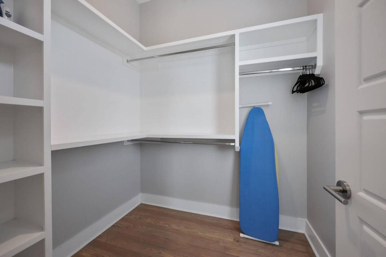 Two Townhomes- Rooftop Lounges- Hot Tub- Game * Nashville