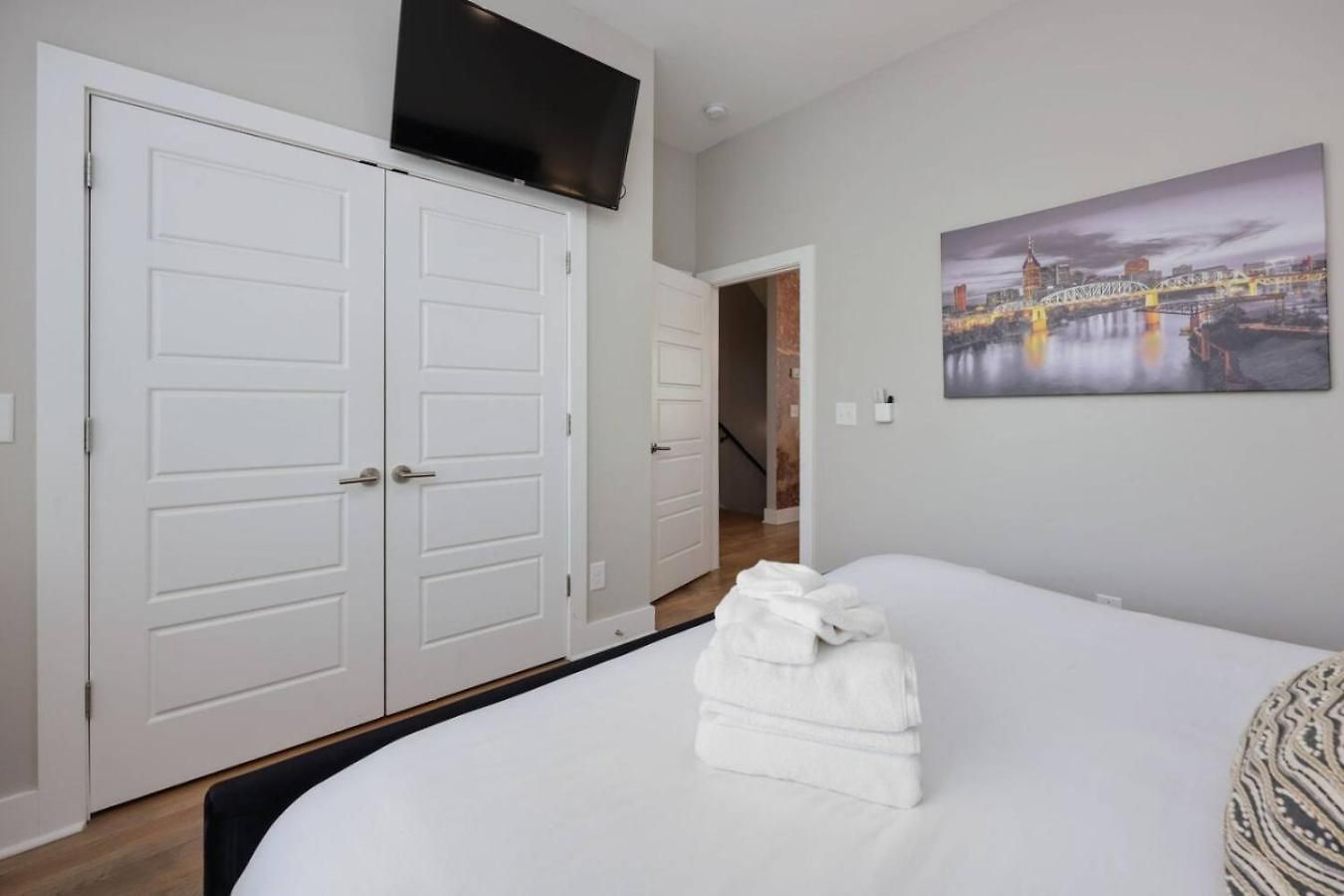 Holiday home Two Townhomes- Rooftop Lounges- Hot Tub- Game *