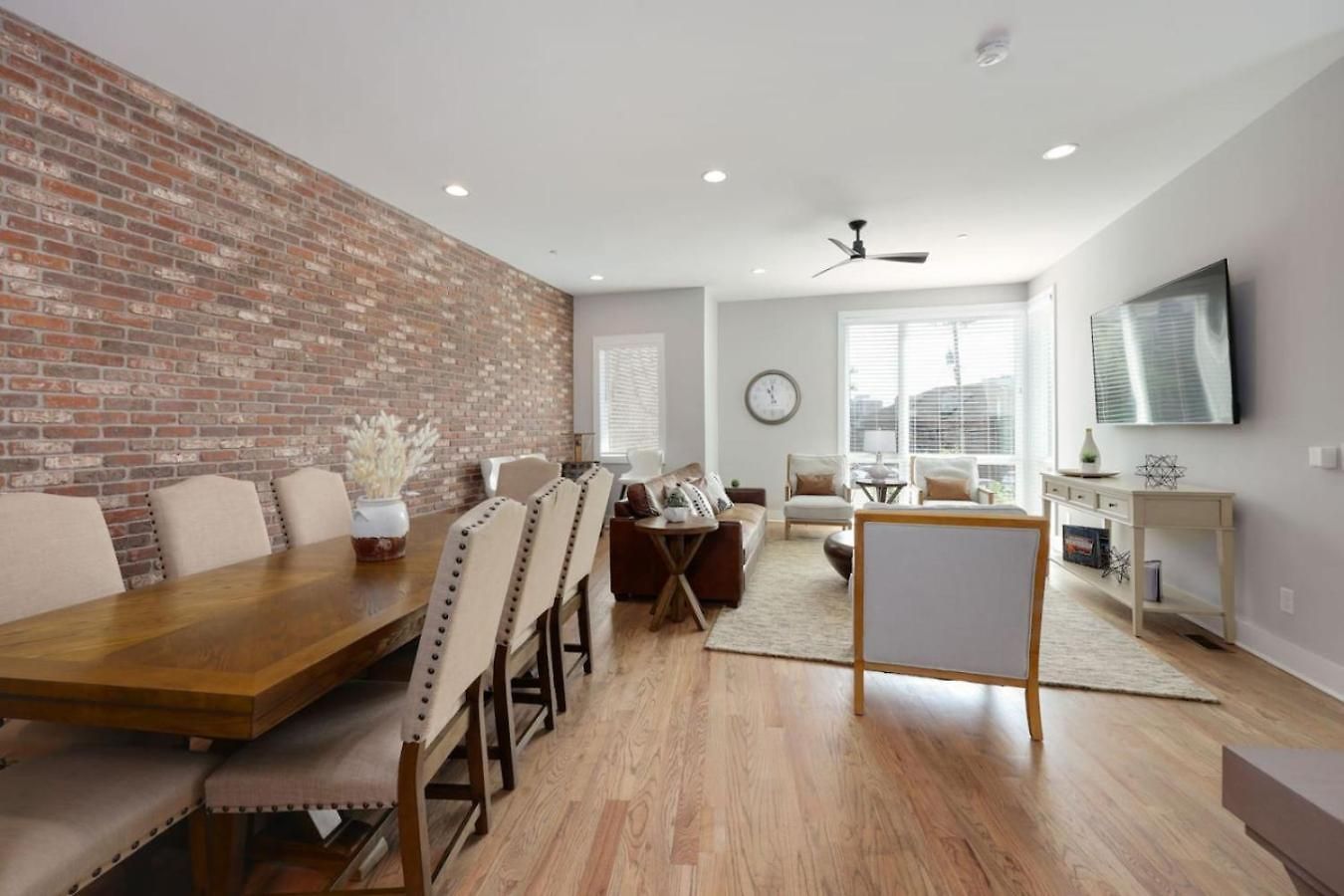 Two Townhomes Rooftop Lounges With Skyline Views * Nashville