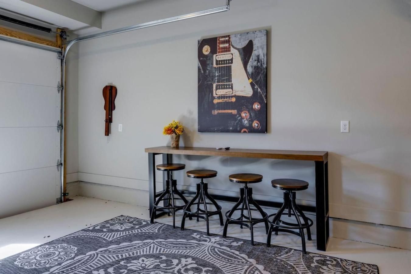 Music Abode And Cowgirl Up Dual Townhomes Nashville