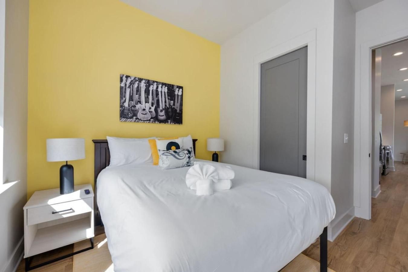 Holiday home Music Abode And Cowgirl Up Dual Townhomes Nashville