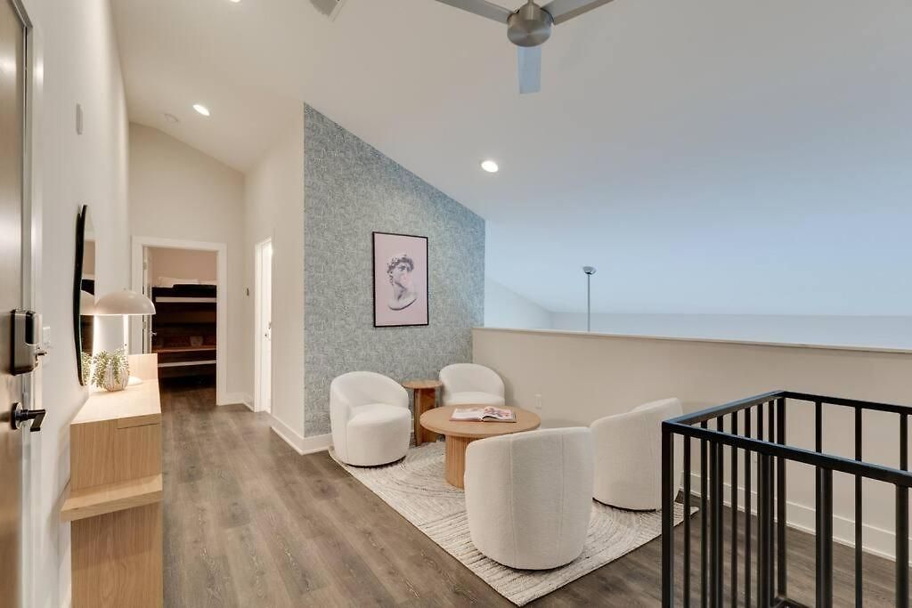 West End 4 Bd,4bath Walk To Bars-close To Broadway Apartment *