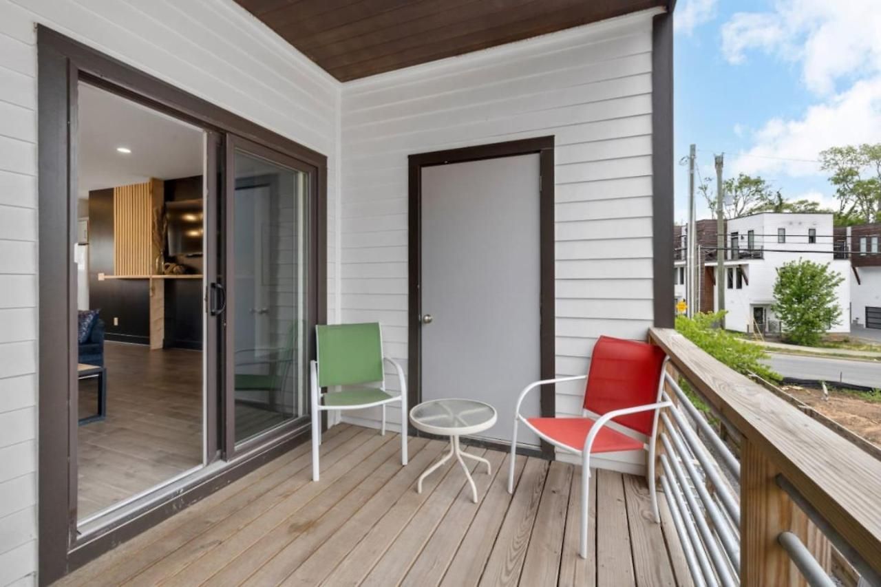 Rhythm And View - Broadway Groups Secure Garage Nashville