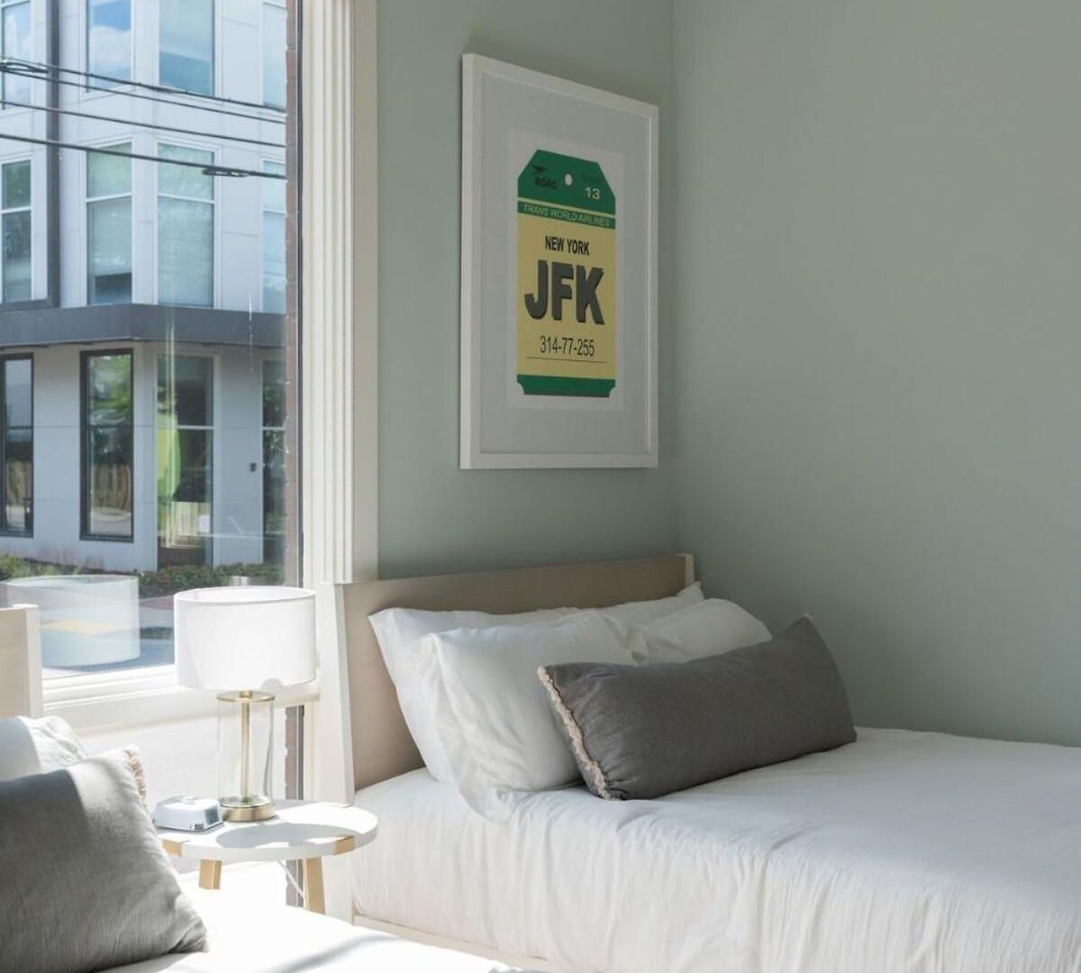 Spacious 4br, Rooftop Patio, Garage, Walk To Faves, 5 Mins To Nissan Stadium, Less Than 10 Mins To Broadway, 24 Hr Hospitality, Great For Groups