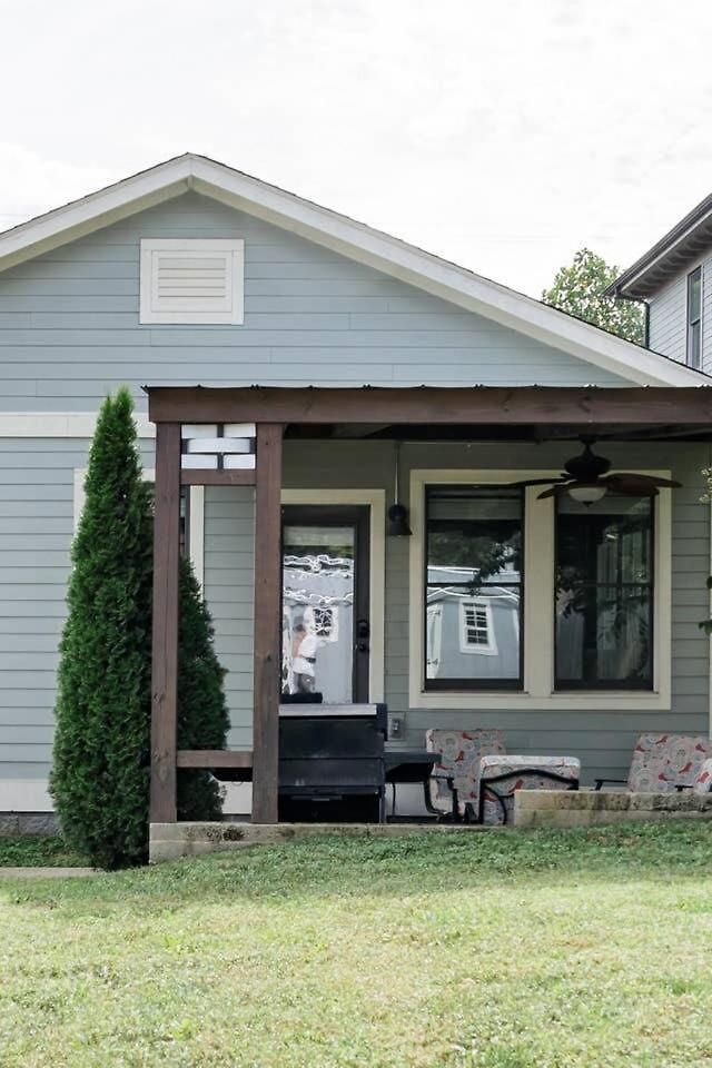 1-story Family With Fenced Yard, Grill, Parking, Sleeps 10, 5 Mins To Five Points & Nissan Stadium, Smart Tvs, Pet-friendly Yard, Patio For Bbqs, Ideal Getaway For Families, 24 Hr Hospitality Holiday home Nashville