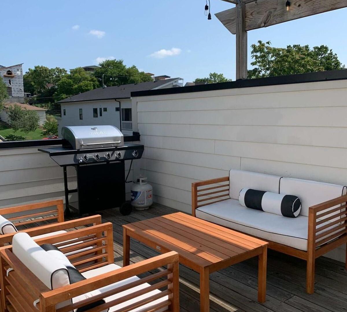 Belmont Music Row 4 Bed, Rooftop, 10 Minutes To Dt, 24 Hour Hospitality Team, Perfect For Groups, 7 Miles To Airport Holiday home *
