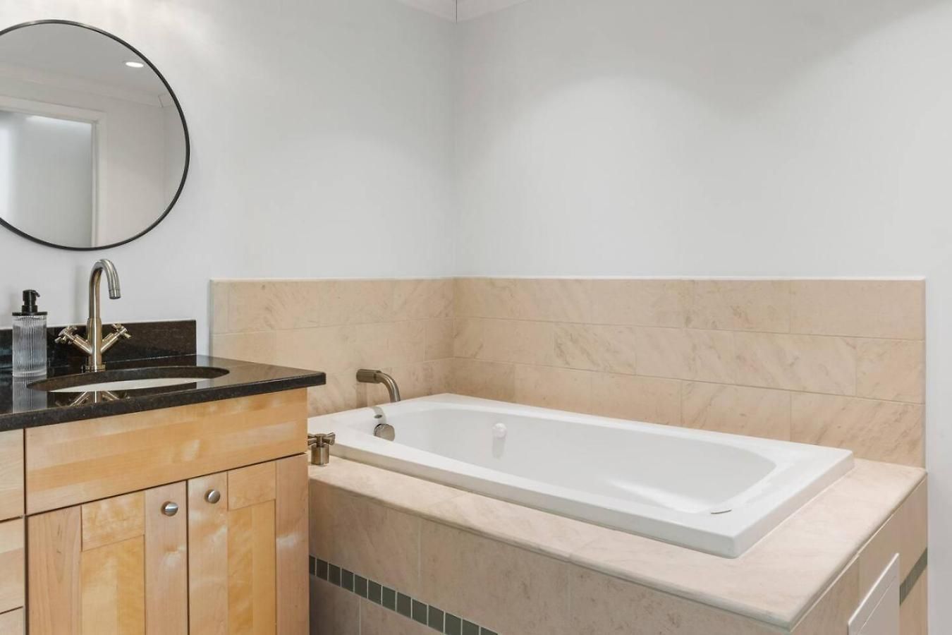 Holiday home Pool, Walk Restaurants Bars On Famous Music Row *