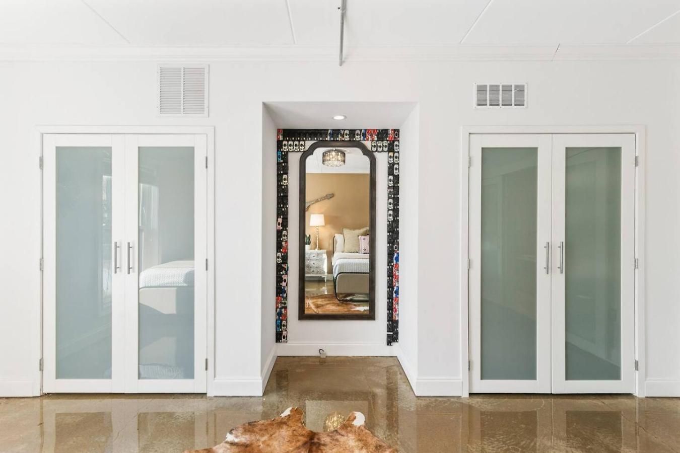 Pool, Walk Restaurants Bars On Famous Music Row Holiday home Nashville