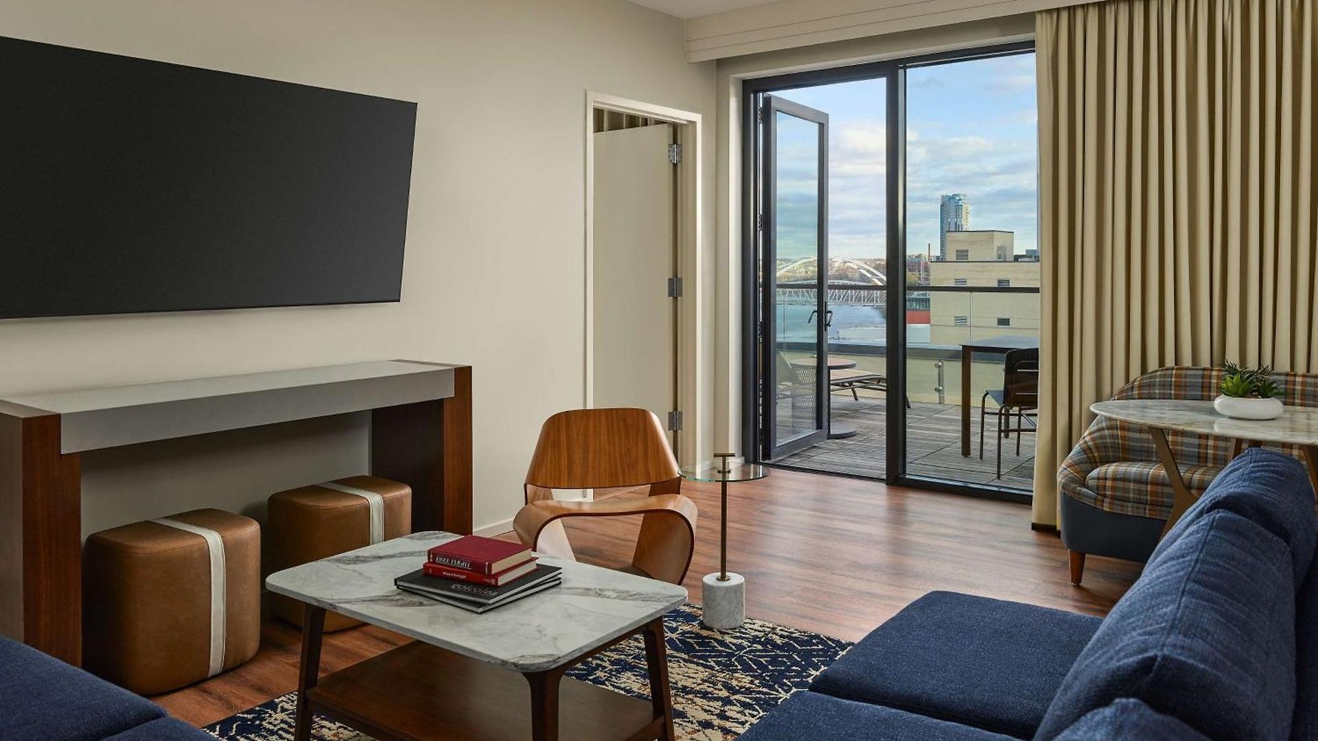 The Untitled Hotel, Tapestry Collection By Hilton Nashville
