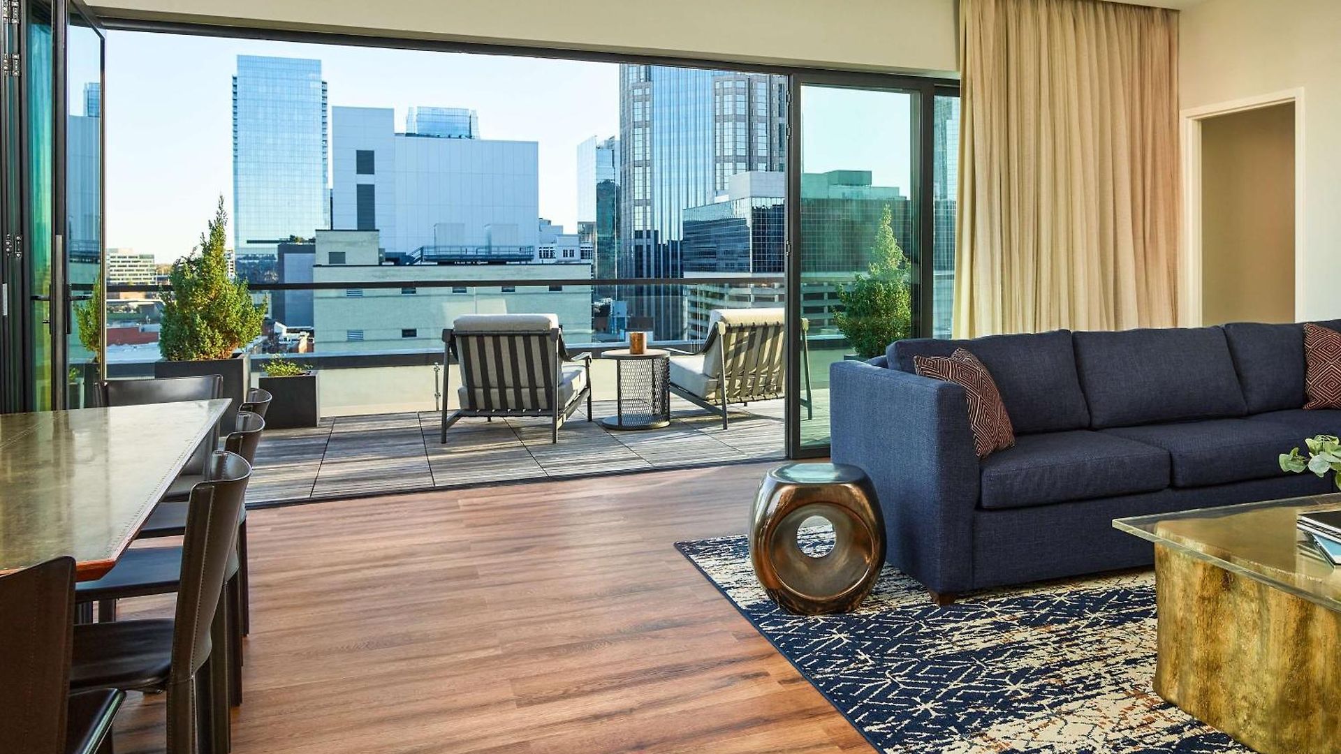 The Untitled Hotel, Tapestry Collection By Hilton Nashville