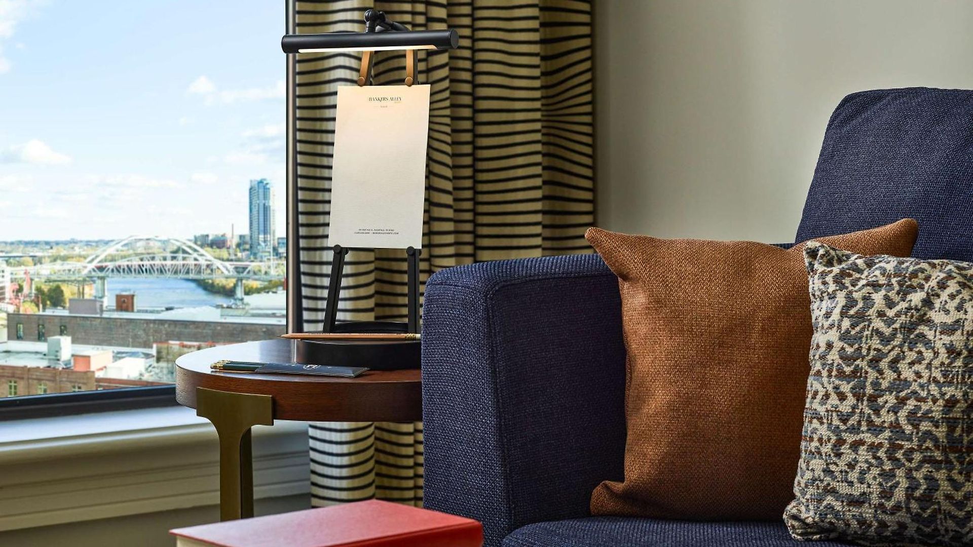 The Untitled Hotel, Tapestry Collection By Hilton Hotel Nashville