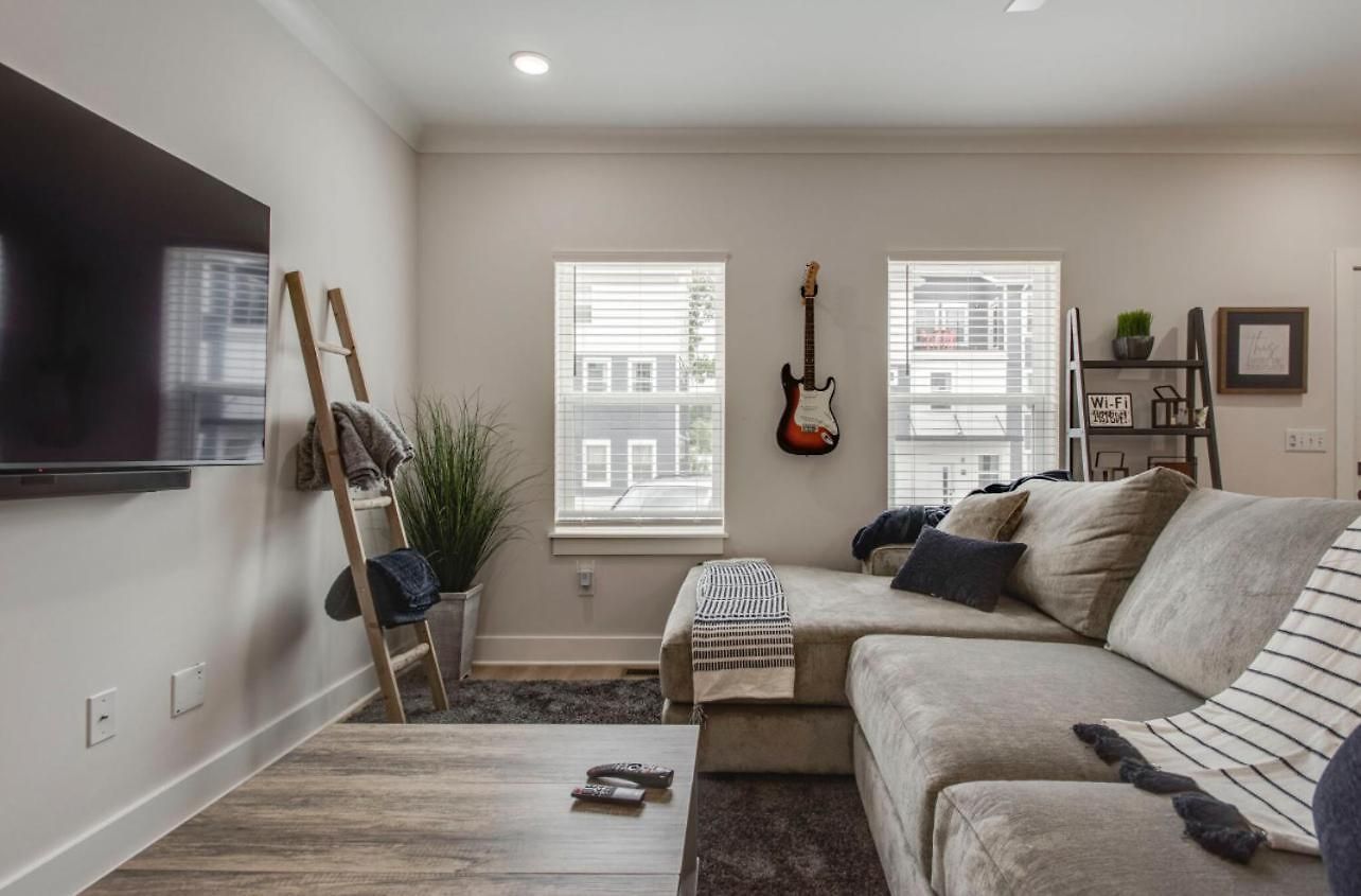 Classy, Cozy, Close To Downtown * Nashville