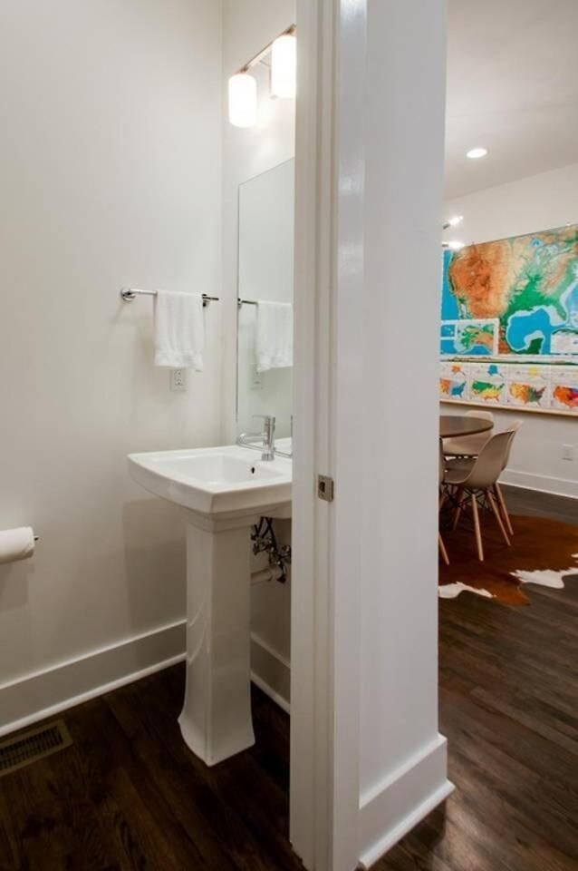 Holiday home 6 Bedroom Gulch Homes, Garages, Rooftops, Walk To Gulch 10 Mins To Broadway, 24 Hour Hospitality Team, Perfect For Groups