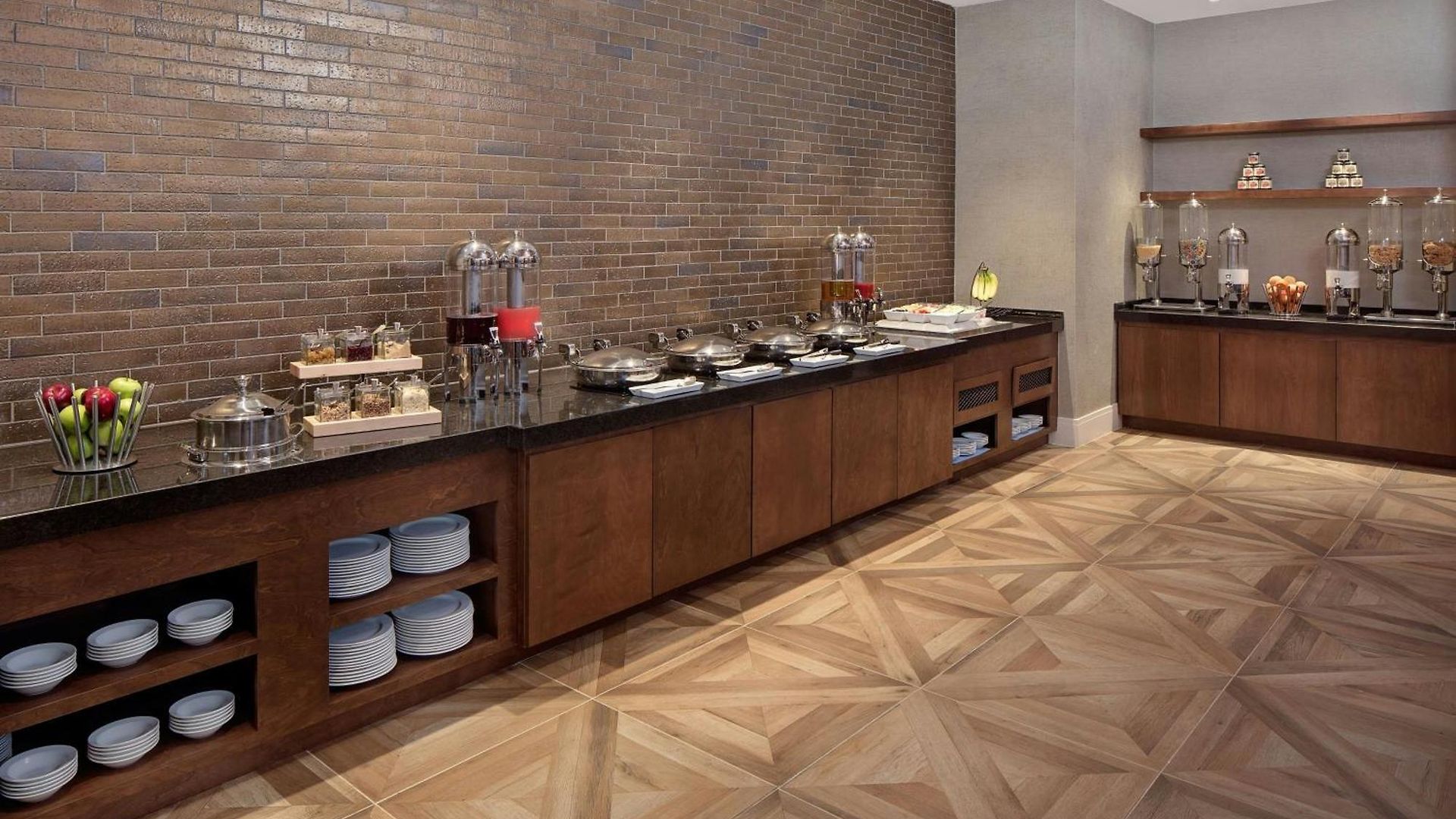Hotel Airport Marriott 4*