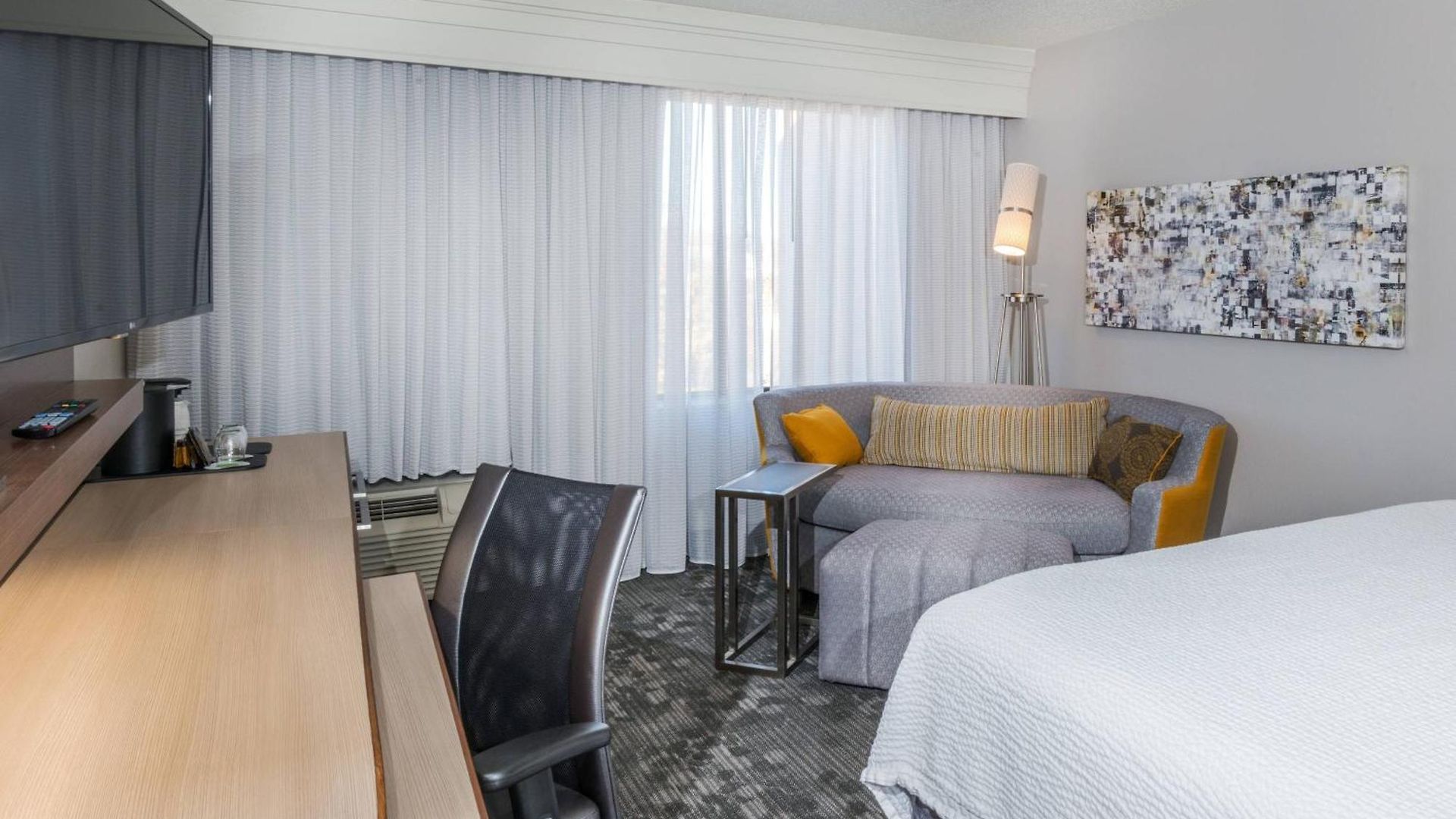 Courtyard By Marriott At Opryland Hotel Nashville