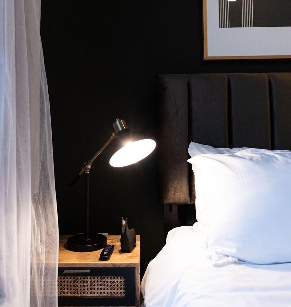 Luxury Hillsboro Village Rooftop Retreat Sleep 12 W Chef S Kitchen Smart Tvs & Garage Walk To Vanderbilt Pancake Pantry & Boutique Shopping Minutes To Broadway 12 South & The Parthenon 24 7 Hospitality
