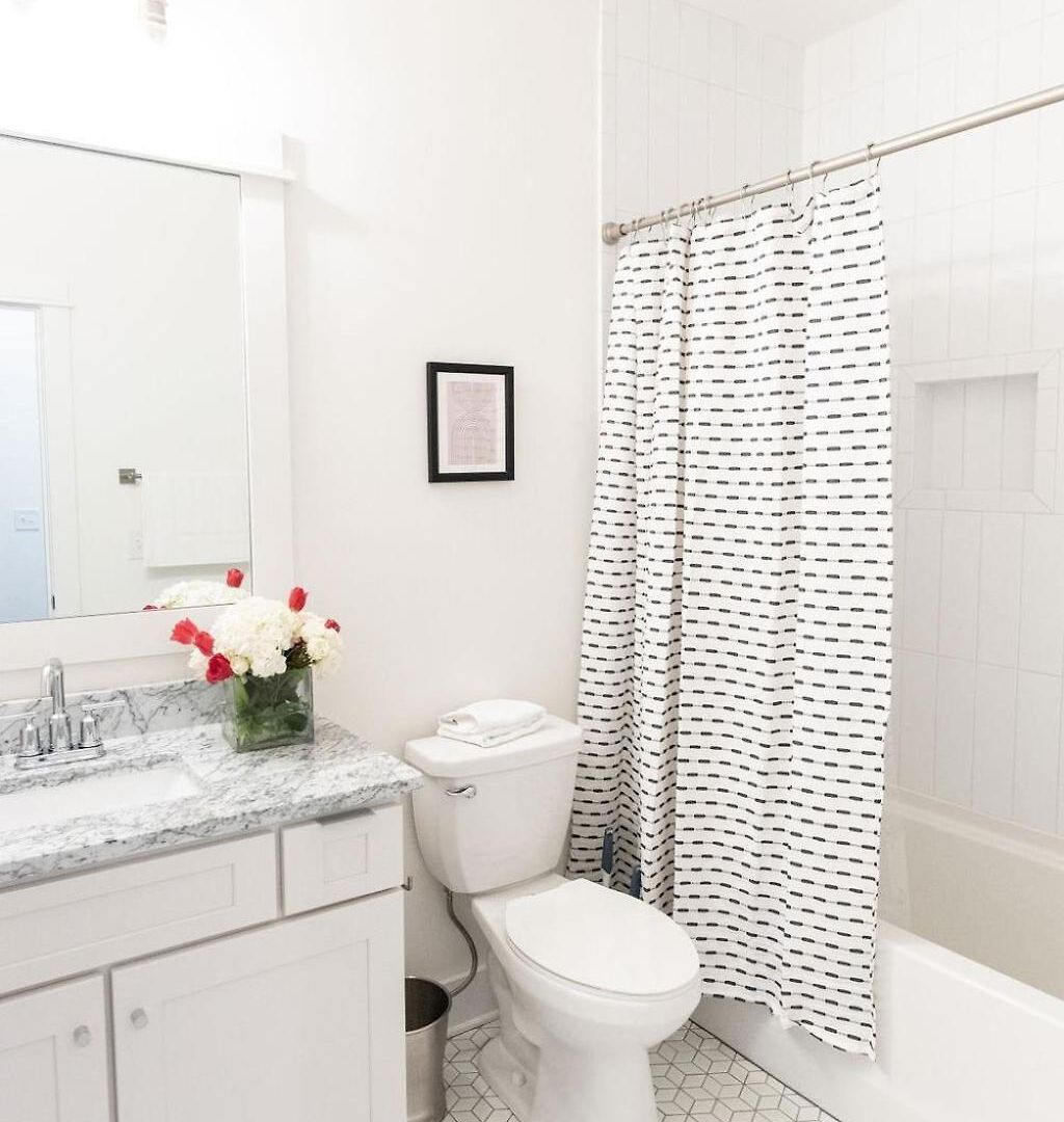 Holiday home Luxury Hillsboro Village Rooftop Retreat Sleep 12 W Chef S Kitchen Smart Tvs & Garage Walk To Vanderbilt Pancake Pantry & Boutique Shopping Minutes To Broadway 12 South & The Parthenon 24 7 Hospitality