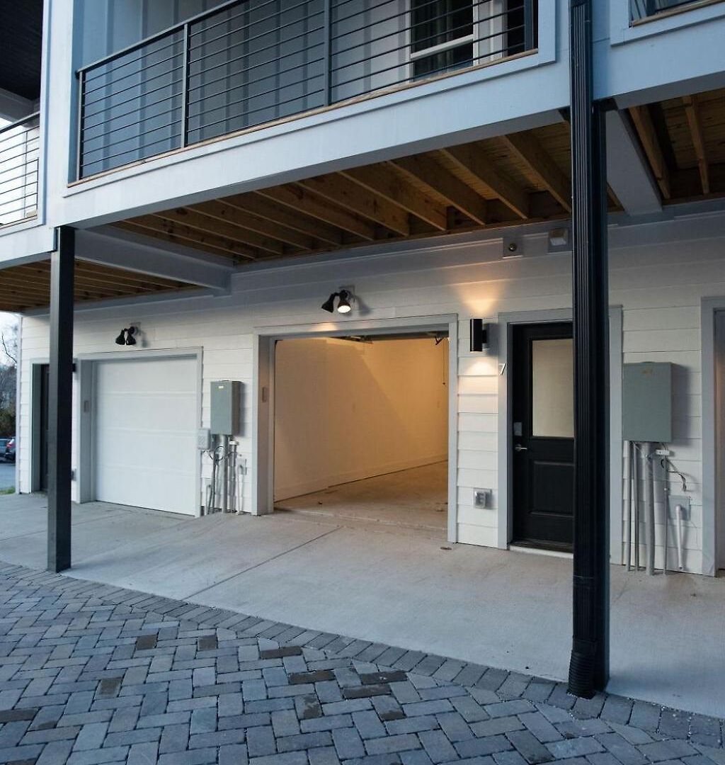Luxe Hillsboro Village Homes For 24 With 4 Patios, Rooftops And Garage Parking, Gourmet Kitchens And Smart Tvs, Walk To Vanderbilt, Pancake Pantry And Fido, 24hr Hospitality, 10 Min To Broadway And The Parthenon Nashville