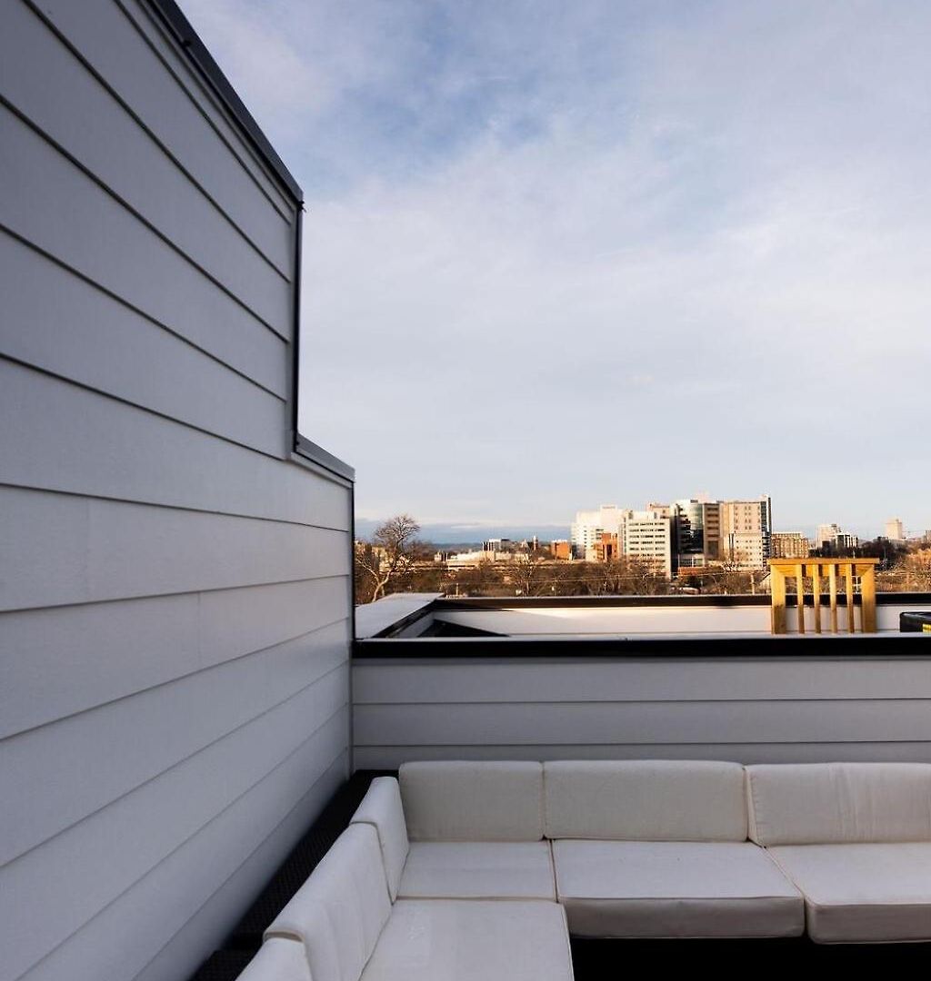 Luxe Hillsboro Village Homes For 24 With 4 Patios, Rooftops And Garage Parking, Gourmet Kitchens And Smart Tvs, Walk To Vanderbilt, Pancake Pantry And Fido, 24hr Hospitality, 10 Min To Broadway And The Parthenon