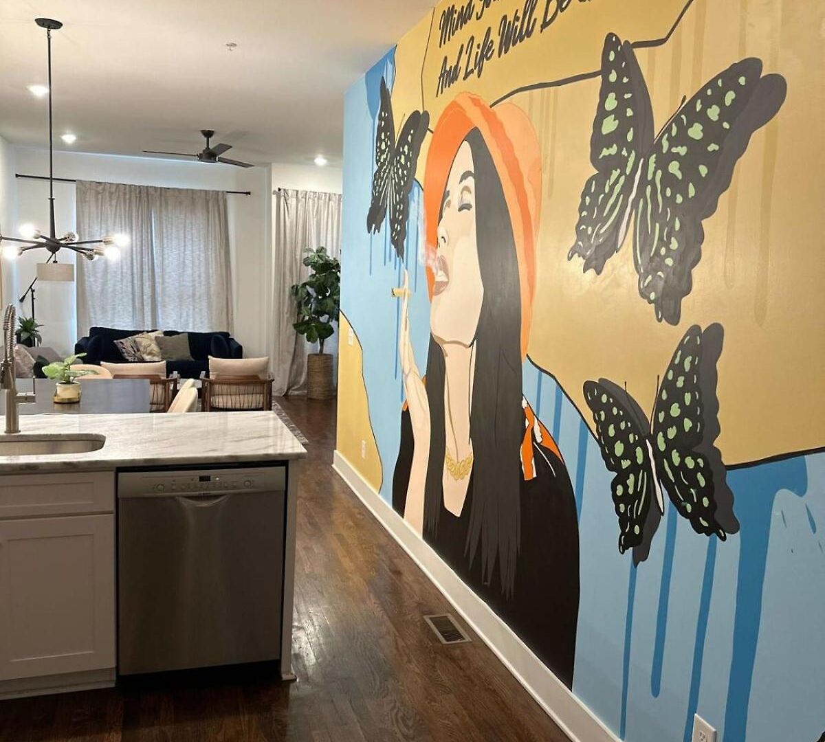 Holiday home Hillsboro Village Retreat Garage Rooftop Deck Sleeps 12 Sophisticated Open Living & Gourmet Kitchen Smart Tvs Pet-friendly W Private Garage Walk To Vanderbilt Minutes To 12 South & Broadway 24 7 Hospitality