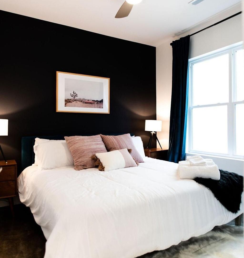 Hillsboro Village Retreat Garage Rooftop Deck Sleeps 12 Sophisticated Open Living & Gourmet Kitchen Smart Tvs Pet-friendly W Private Garage Walk To Vanderbilt Minutes To 12 South & Broadway 24 7 Hospitality Nashville