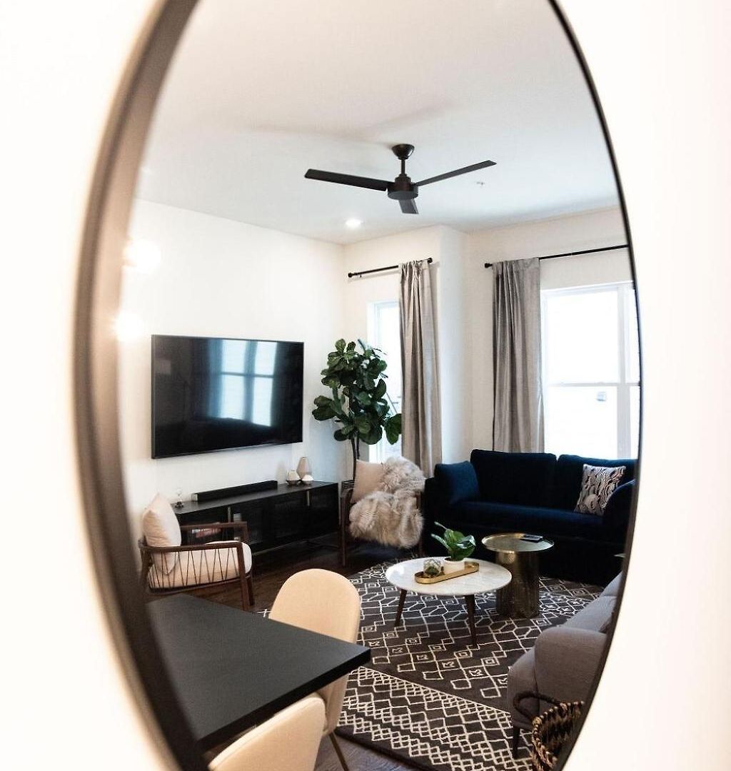Hillsboro Village Retreat Garage Rooftop Deck Sleeps 12 Sophisticated Open Living & Gourmet Kitchen Smart Tvs Pet-friendly W Private Garage Walk To Vanderbilt Minutes To 12 South & Broadway 24 7 Hospitality