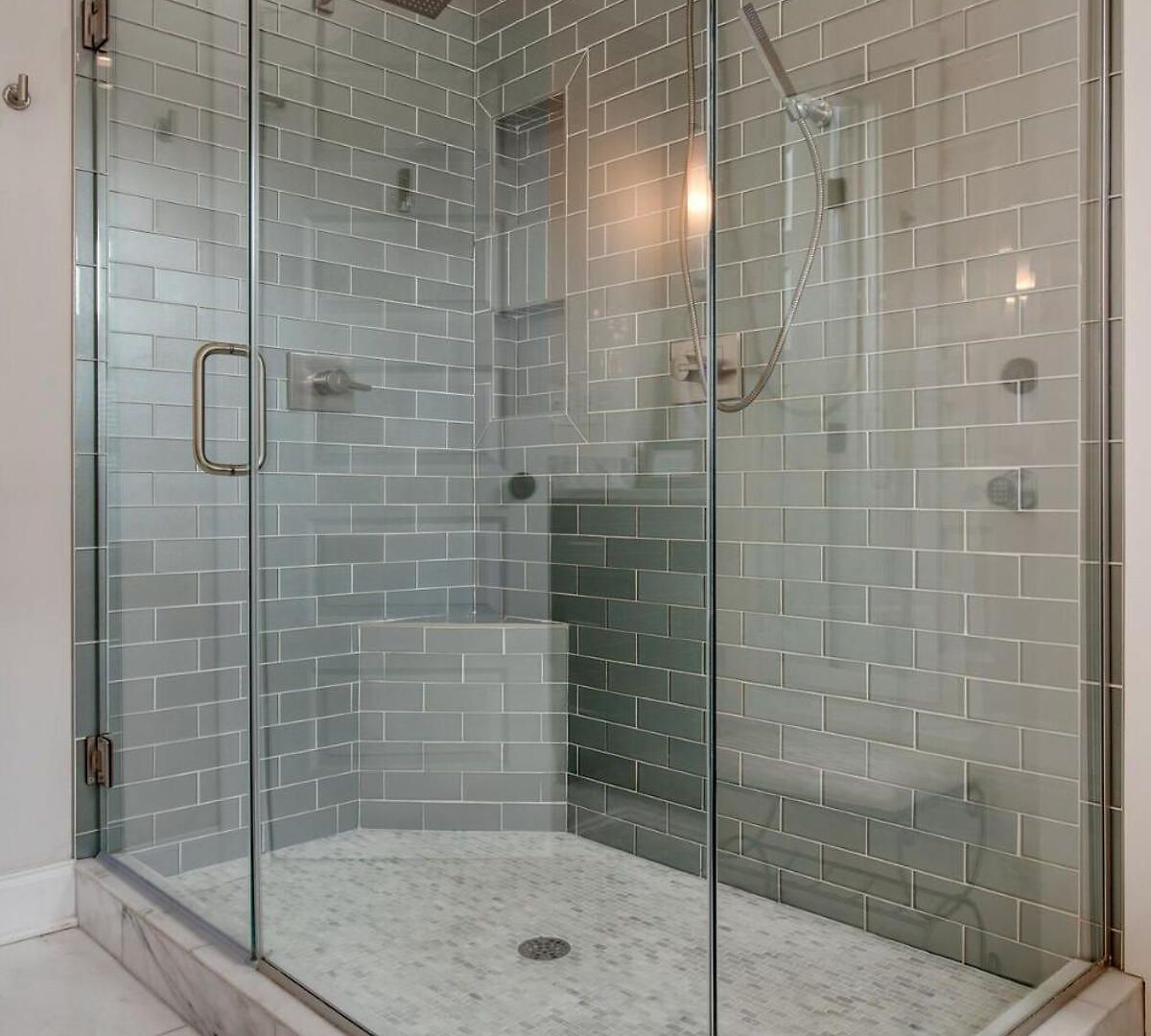 Family In 12 South, Mins To Local Favorites, Screened In Porch, Walk To Shopping In 12 South, 10 Minutes To Broadway, Dedicated Parking, Perfect For Families, 24 Hr Hospitality Nashville