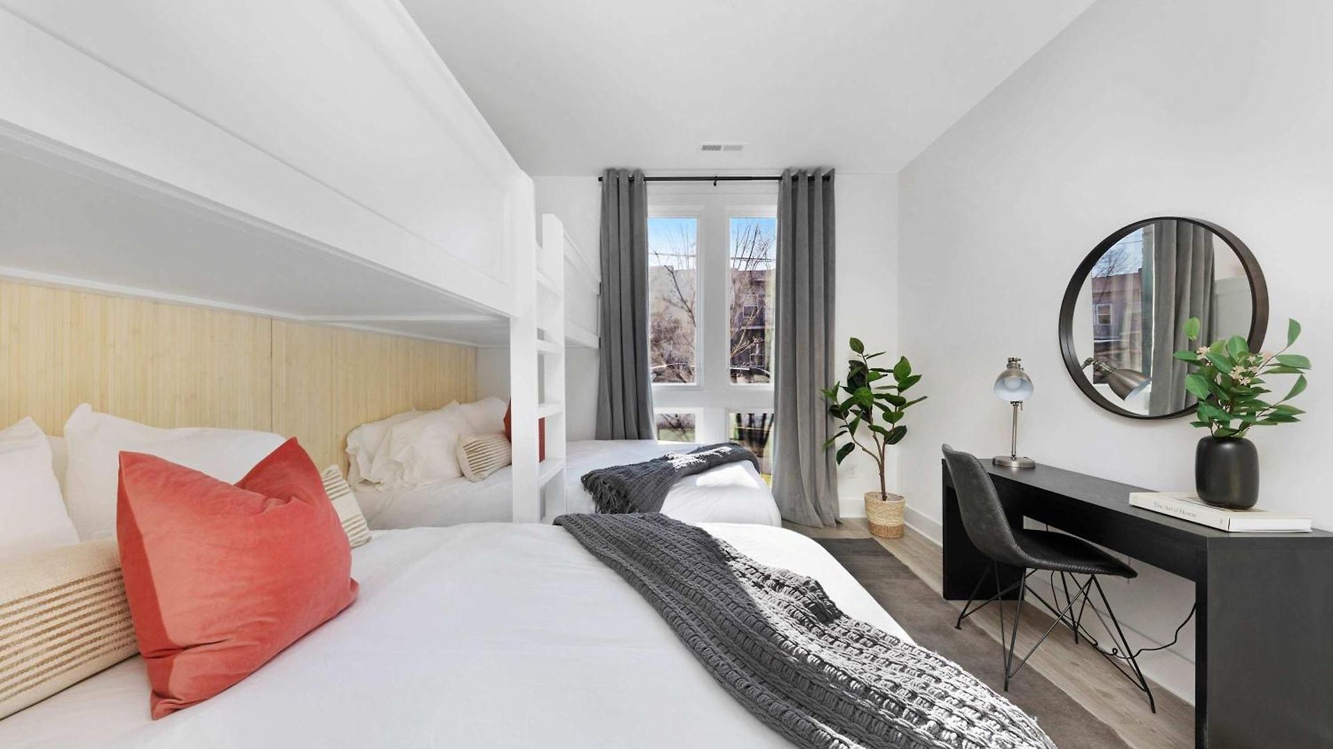 Holiday home The Camellia - Rooftop Patio & Dog Friendly! *