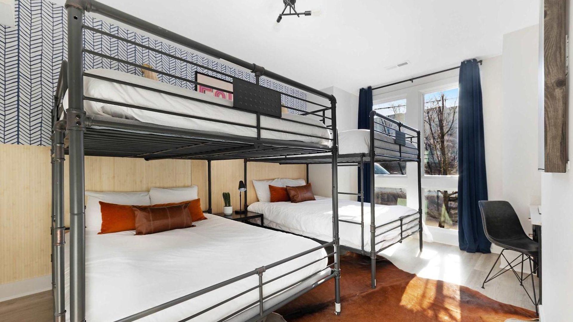 The Aster - Rooftop Patio 2 Miles To Broadway Holiday home *