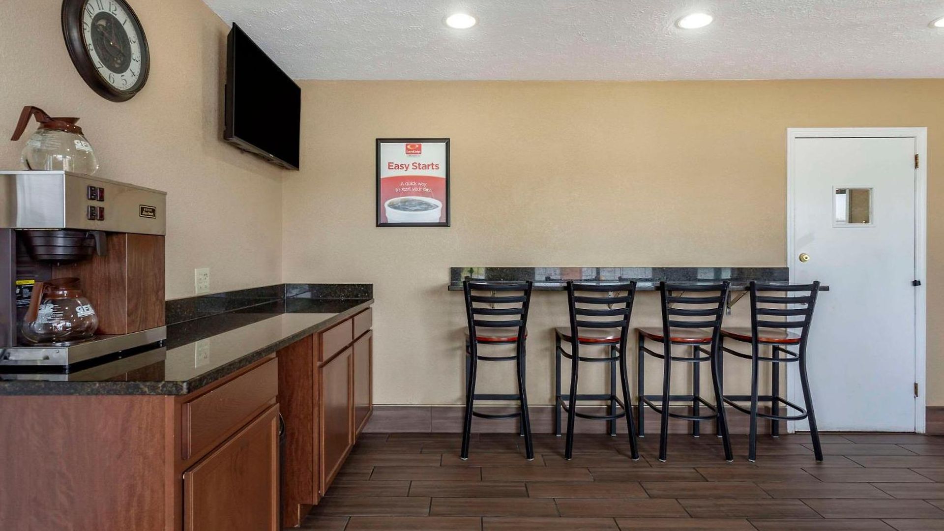 Econo North Motel 3*