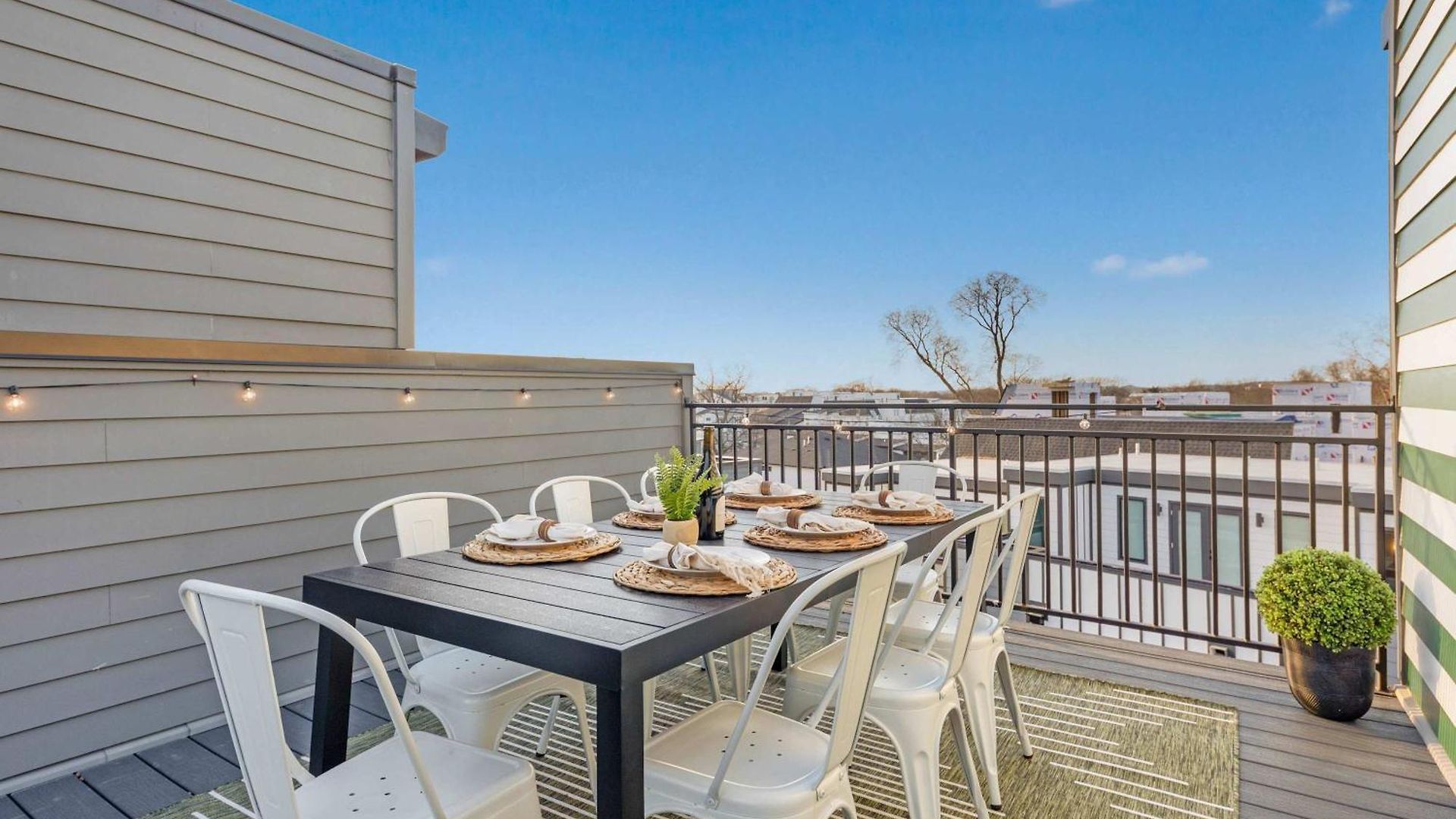 The Sunflower - Mins To Broadway And Rooftop Patio! Holiday home