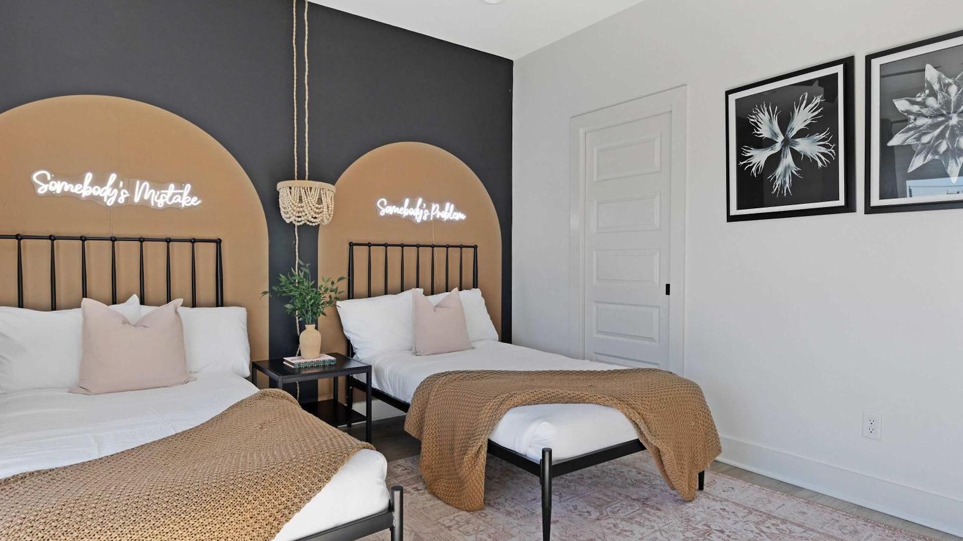 The Sunflower - Mins To Broadway And Rooftop Patio! Holiday home Nashville