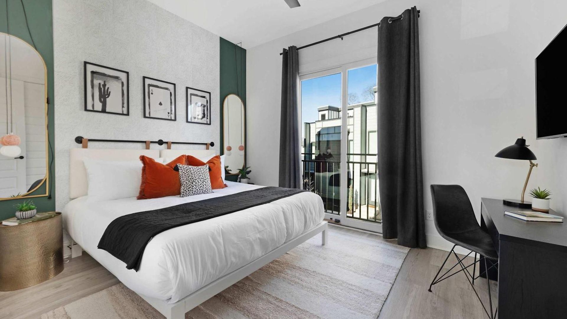 The Sunflower - Mins To Broadway And Rooftop Patio! Holiday home