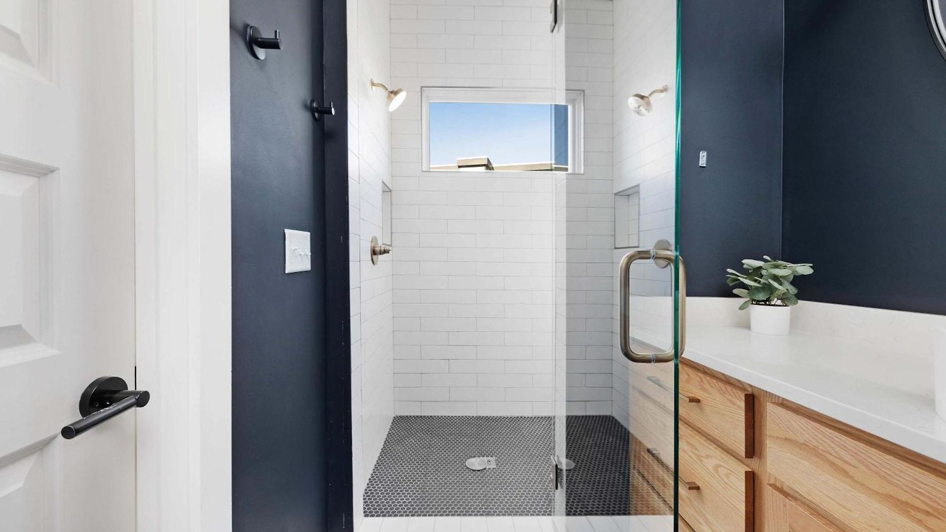 The Sunflower - Mins To Broadway And Rooftop Patio! * Nashville