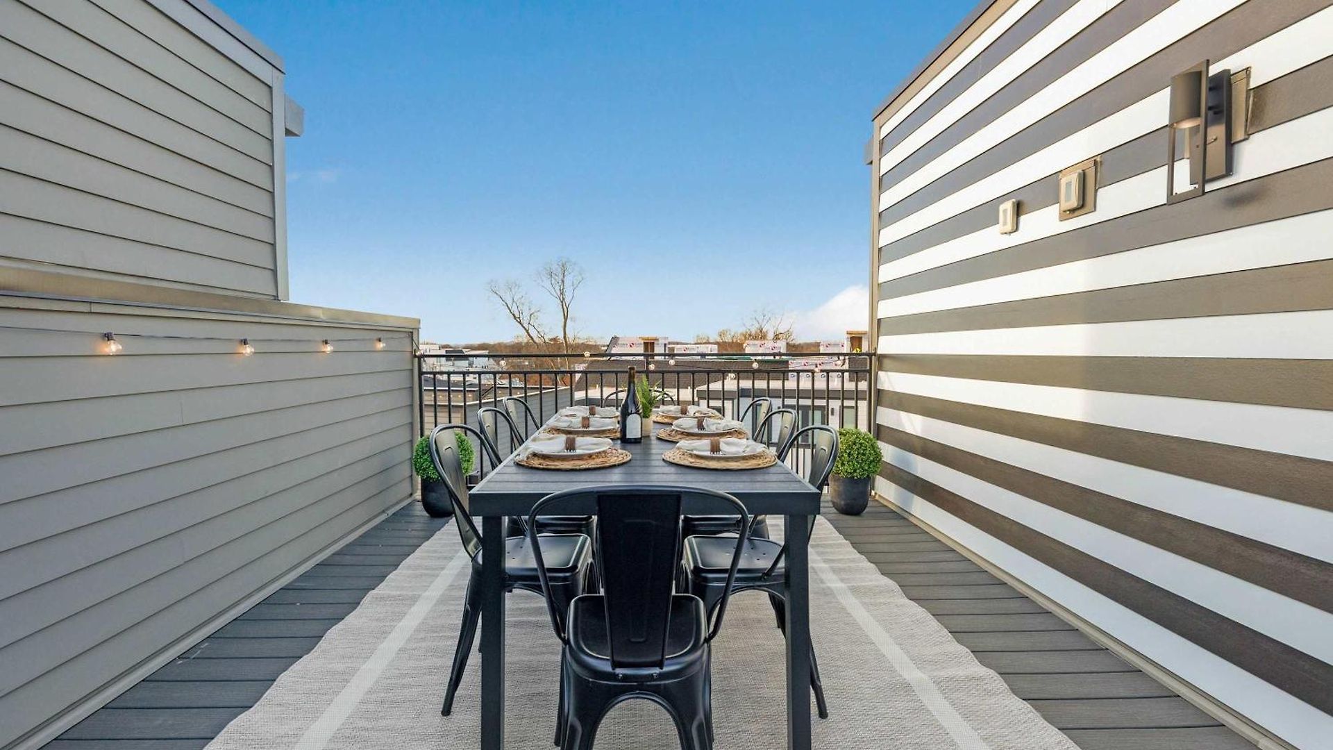 The Azalea - Walk To Dining & Nightlife, Rooftop!