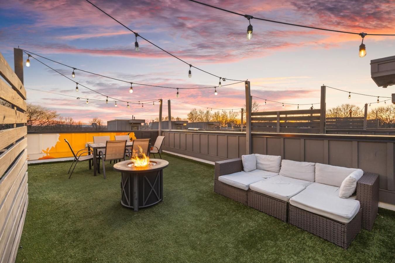 24k Escape - Rooftop Oasis, 3 Miles To Broadway! *