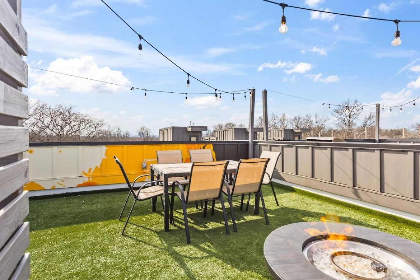24k Escape - Rooftop Oasis, 3 Miles To Broadway!