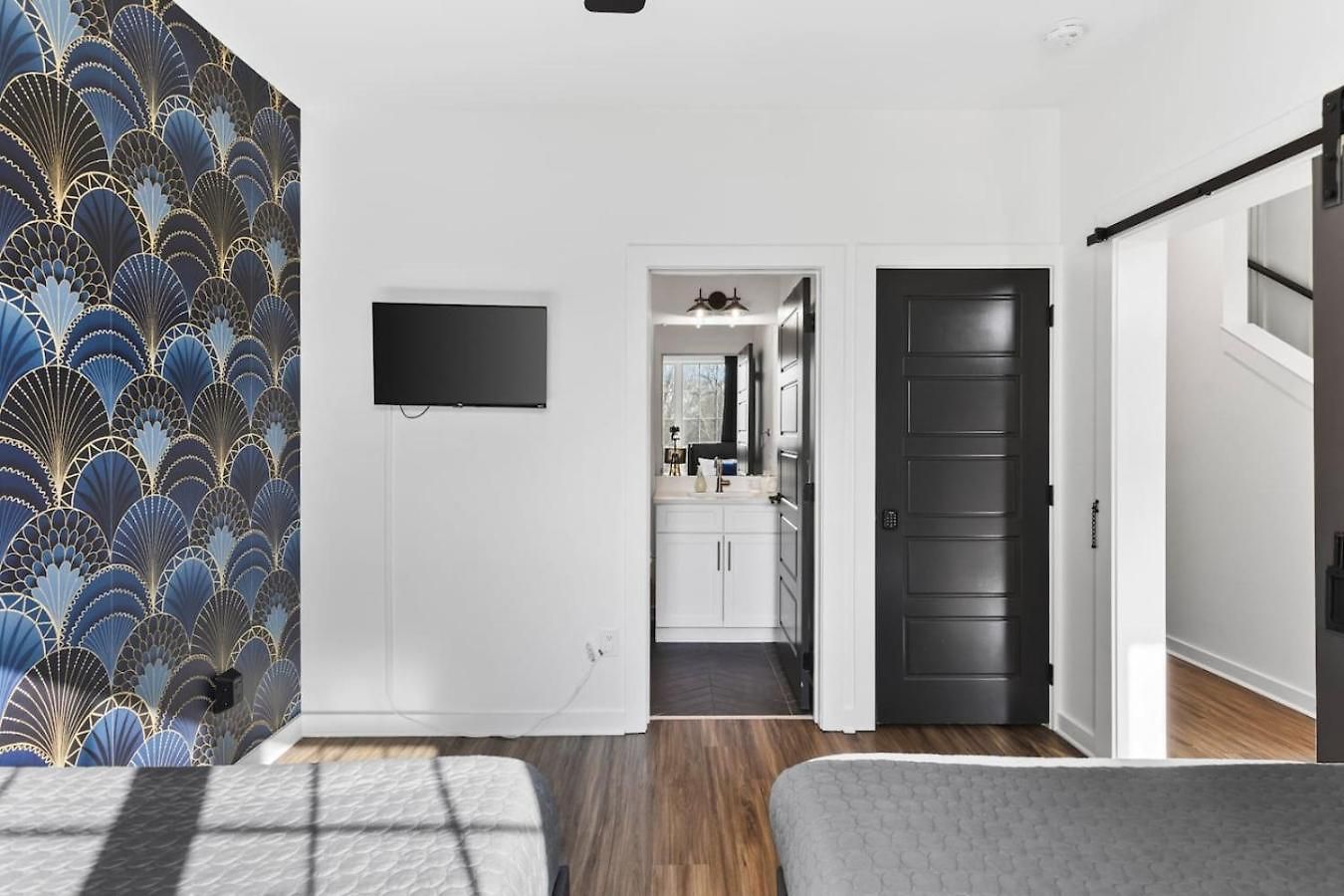 Holiday home 24k Escape - Rooftop Oasis, 3 Miles To Broadway!