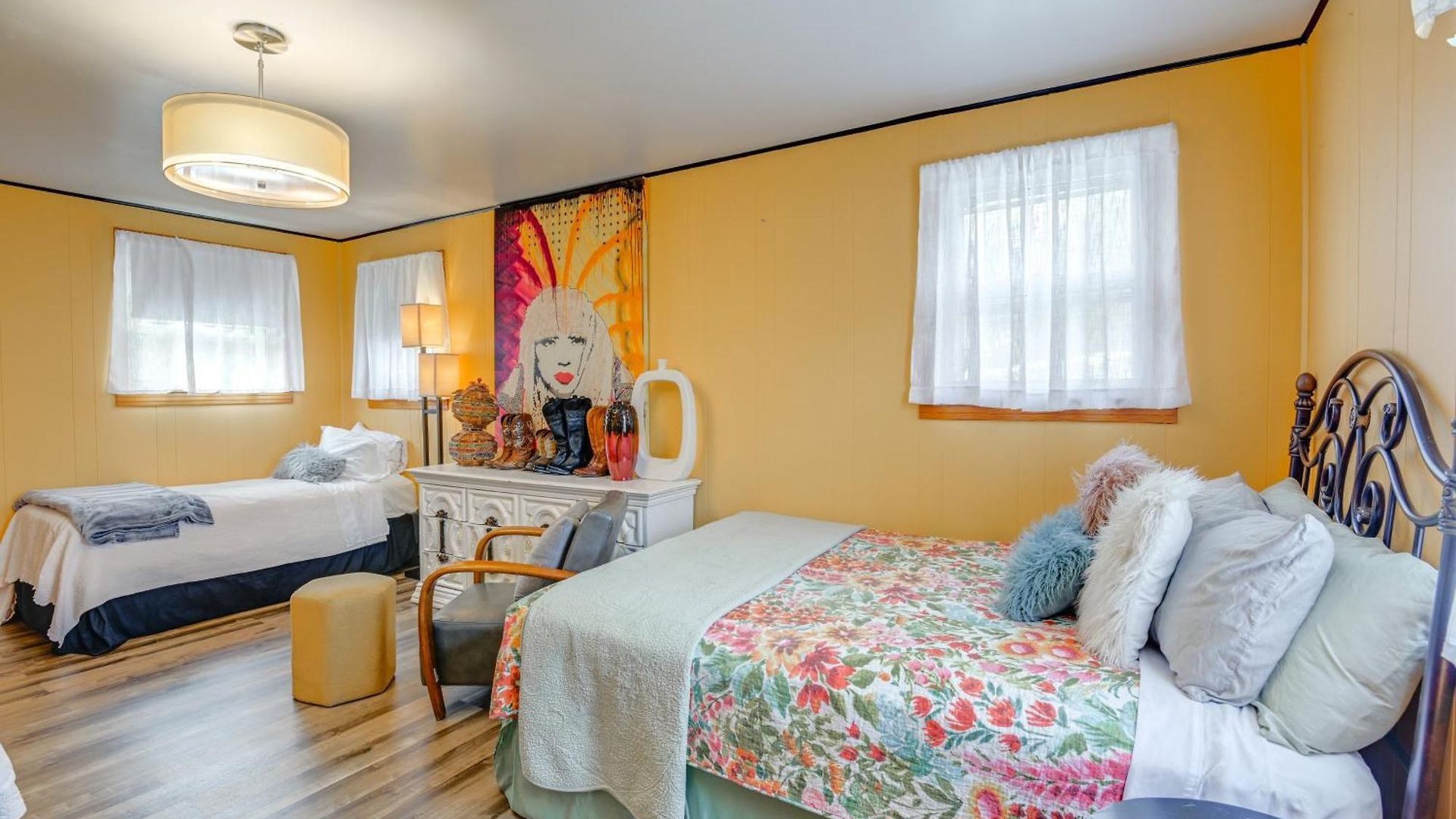 6 Mi To Downtown: 70s-themed In Nashville! * Nashville