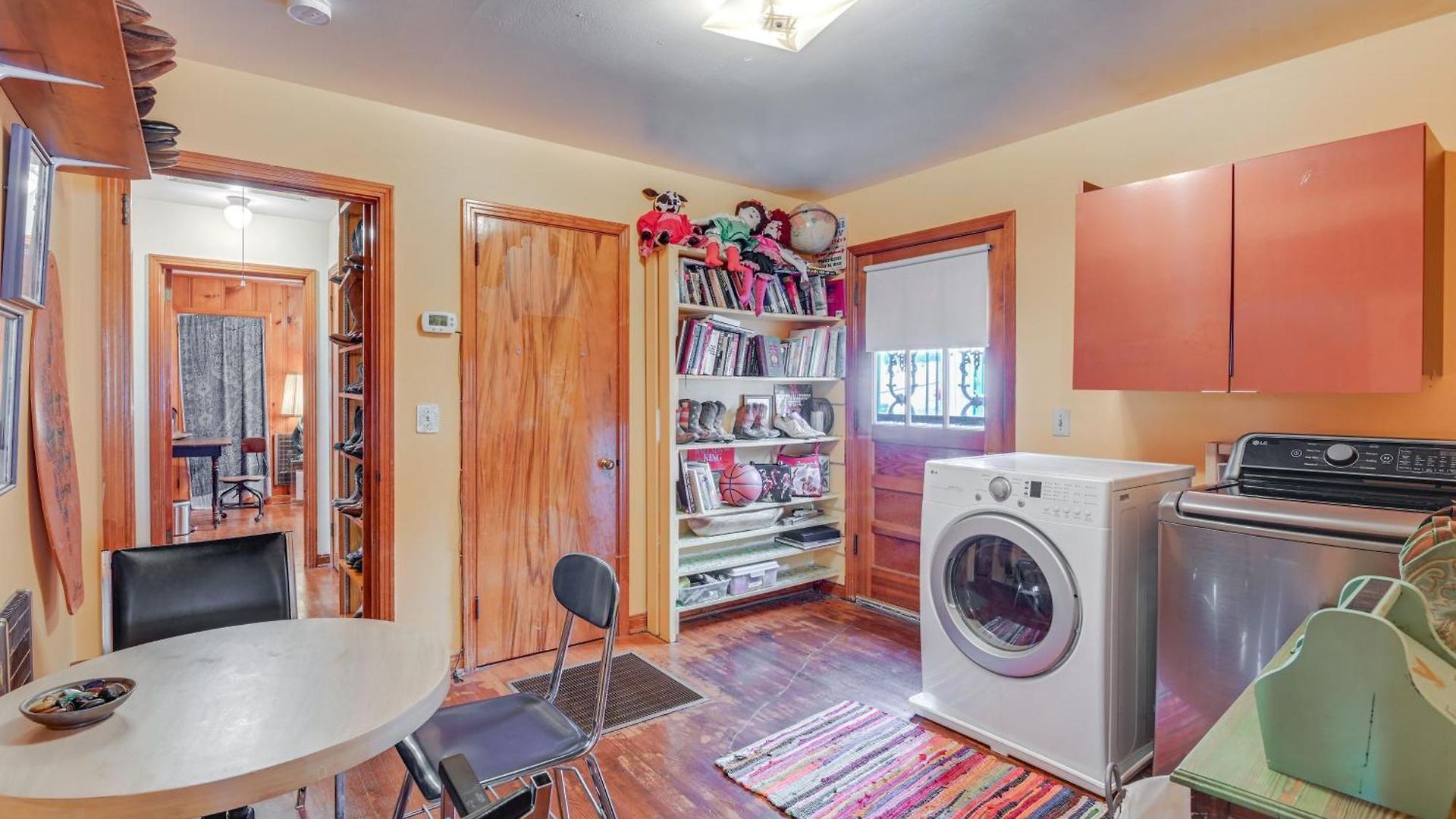 Holiday home 6 Mi To Downtown: 70s-themed In Nashville! *