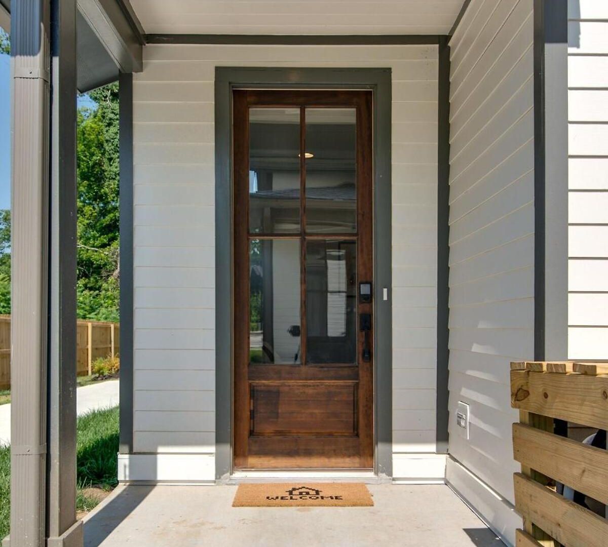 Stylish East Nash Townhouse, Walk To Favorite Eats, Cozy Den, Workspace, Smart Tvs And Fast Wifi, Full Kitchen, Garage And 24 Hr Hospitality, Near Mas Tacos, Rosepepper And Five Points, 10 Min To Broadway *