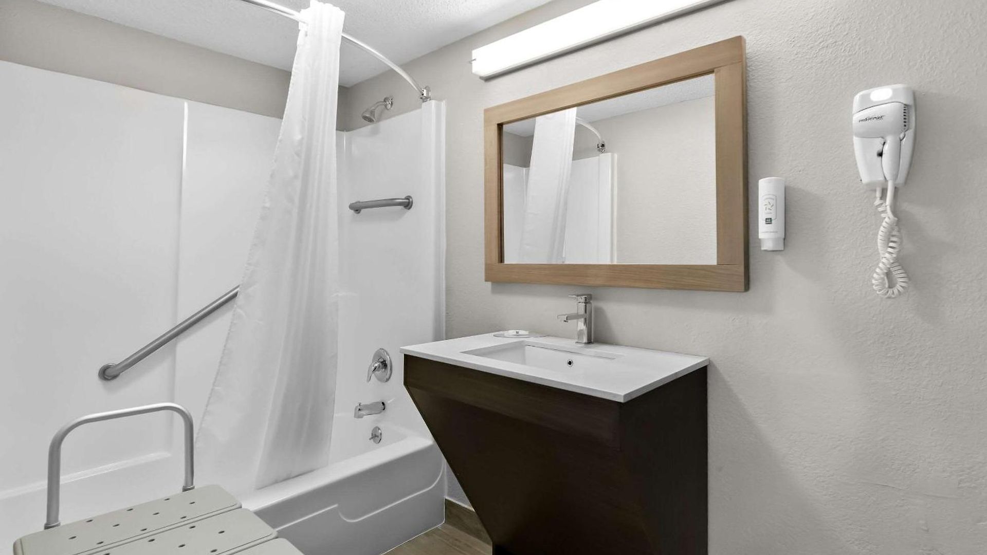 Quality - Opryland Area 4*
