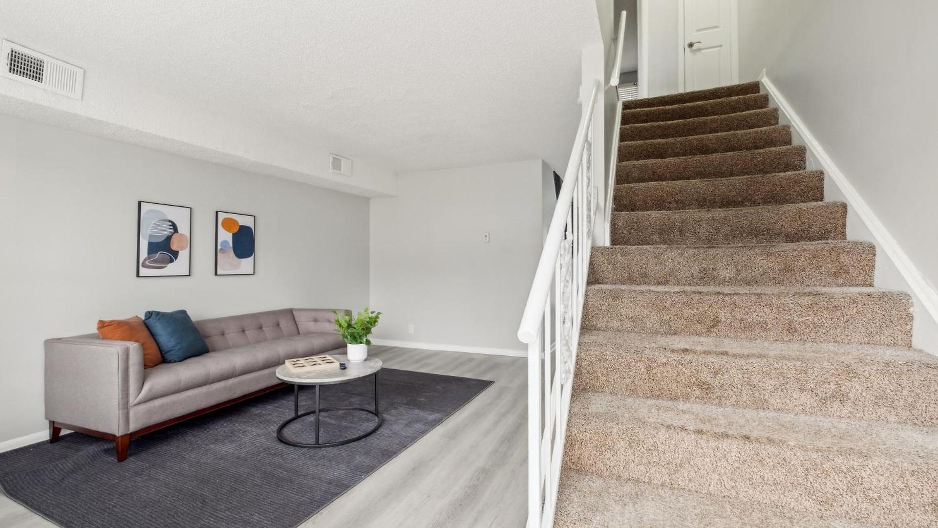 Apartment Brentwood U5 I Cozy & Comfy I 2bd I Free Parking *