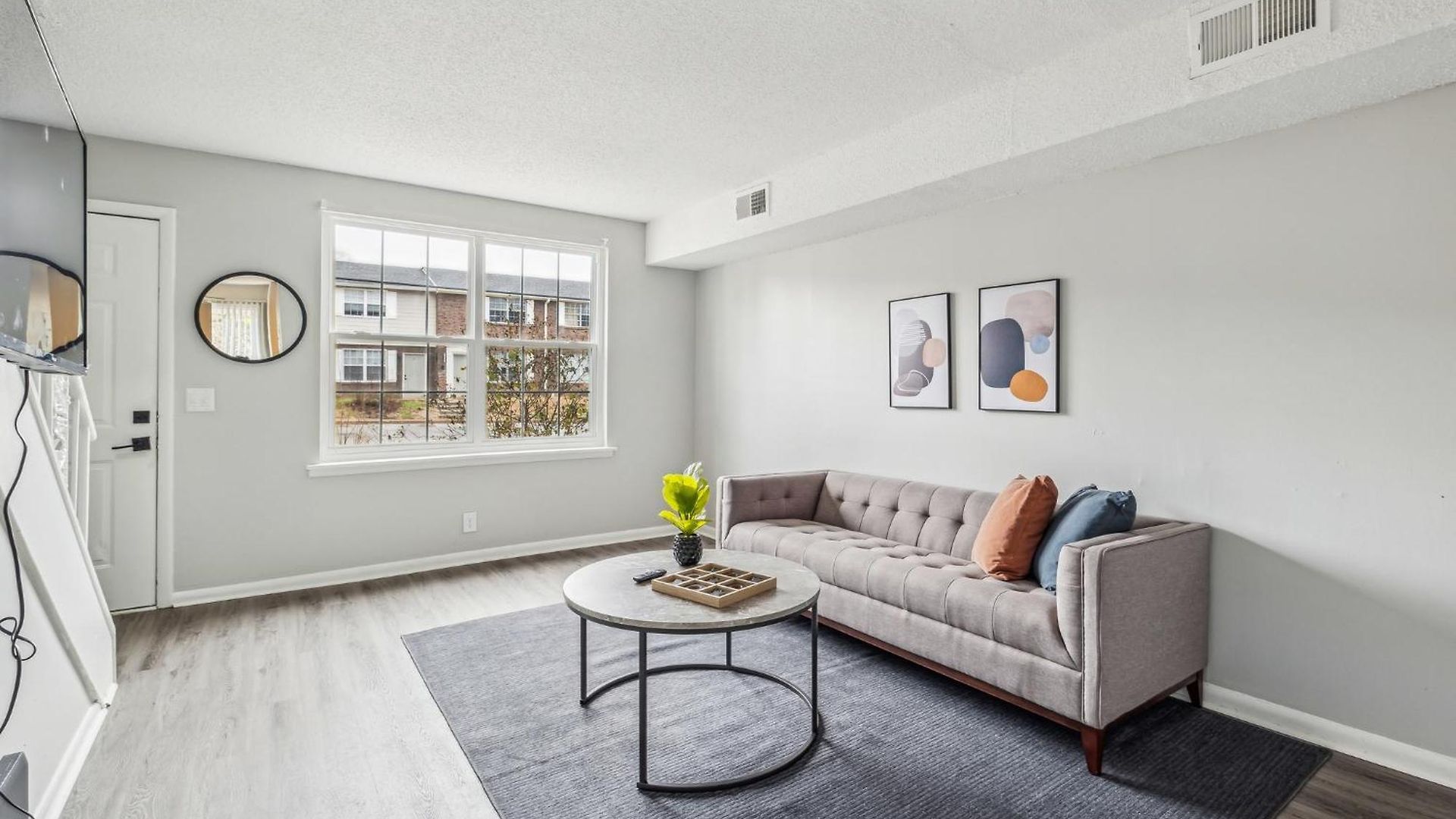 Brentwood U9 I Cozy & Comfy I 2bd I Free Parking Apartment *
