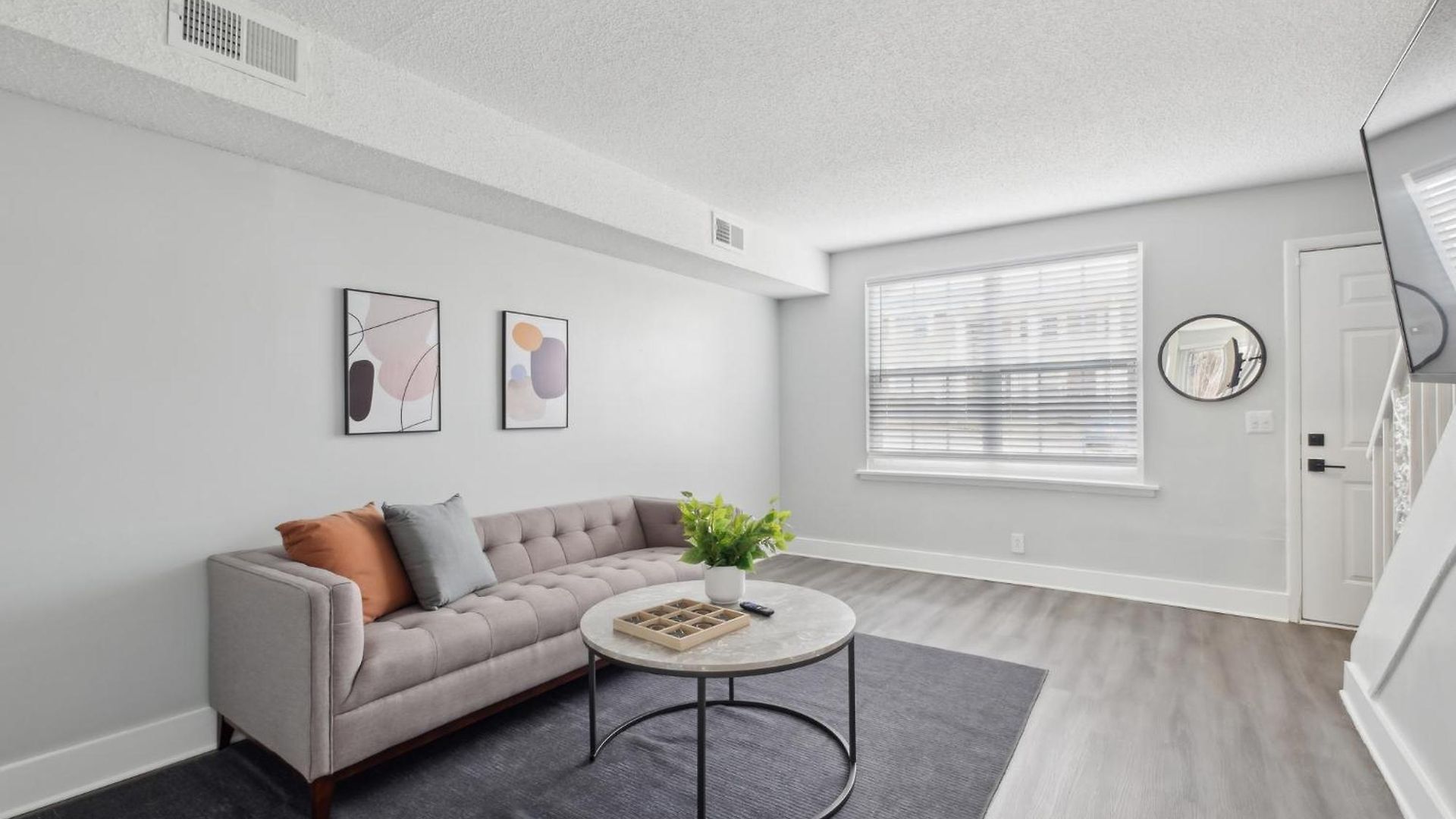 Apartment Brentwood U4 I Cozy & Comfy I 2bd I Free Parking *