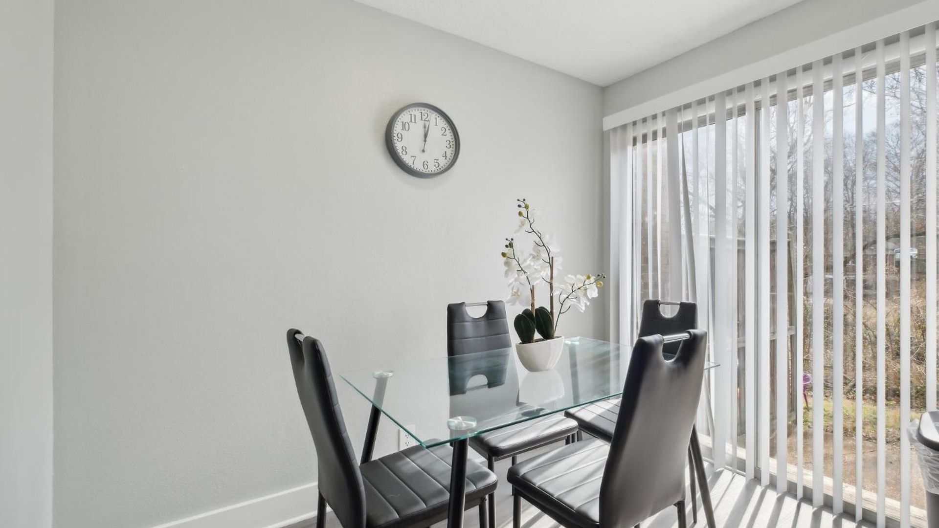 Brentwood U4 I Cozy & Comfy I 2bd I Free Parking Apartment *