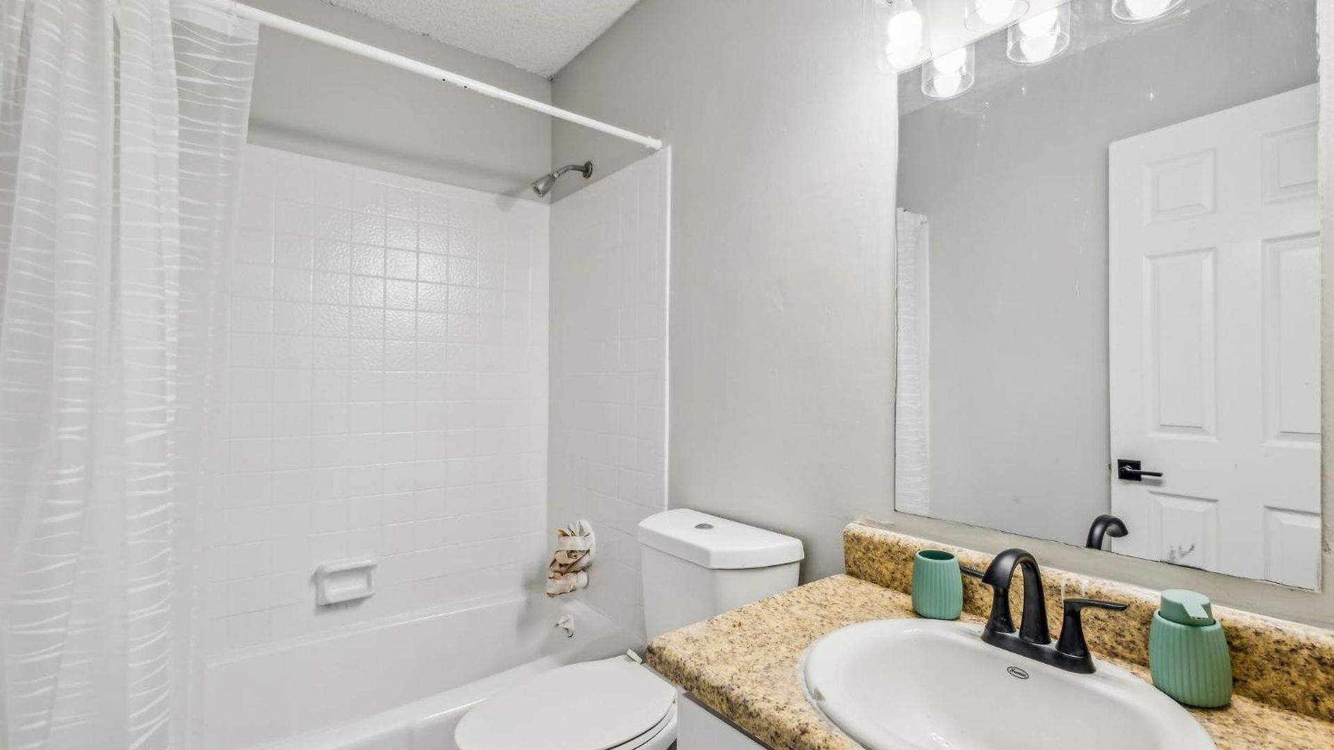 Brentwood U9 I Cozy & Comfy I 2bd I Free Parking Apartment