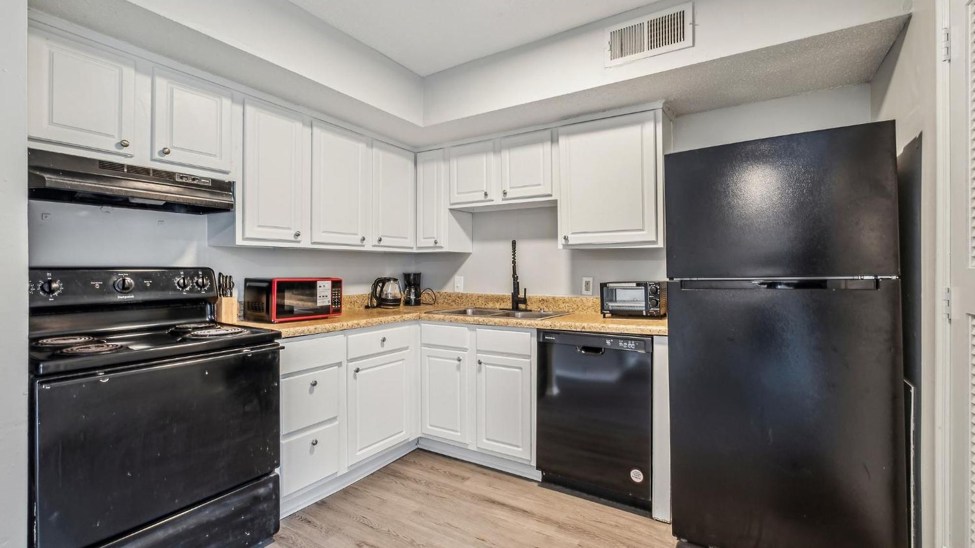 Apartment Brentwood U9 I Cozy & Comfy I 2bd I Free Parking