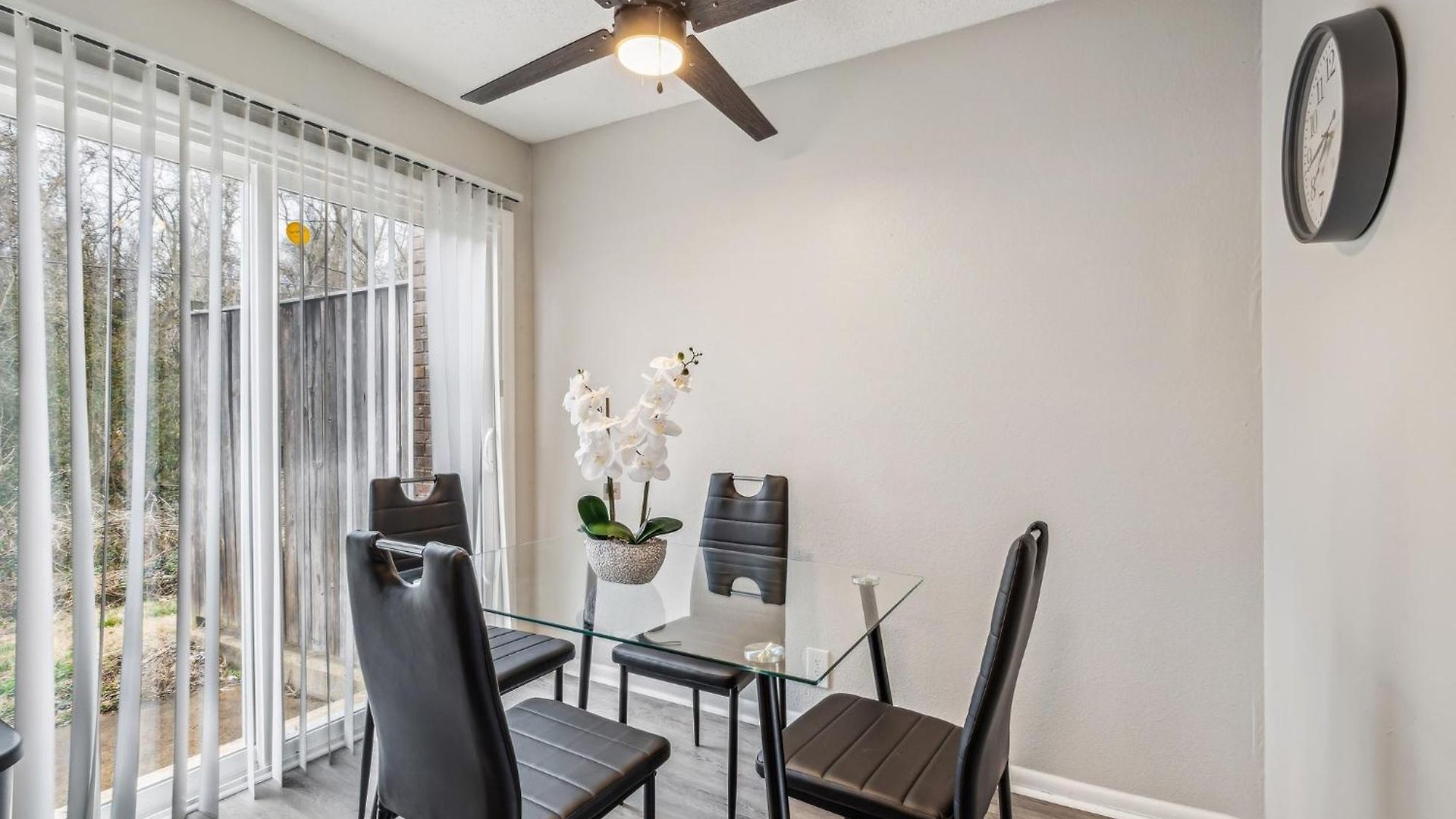 Brentwood U9 I Cozy & Comfy I 2bd I Free Parking Apartment