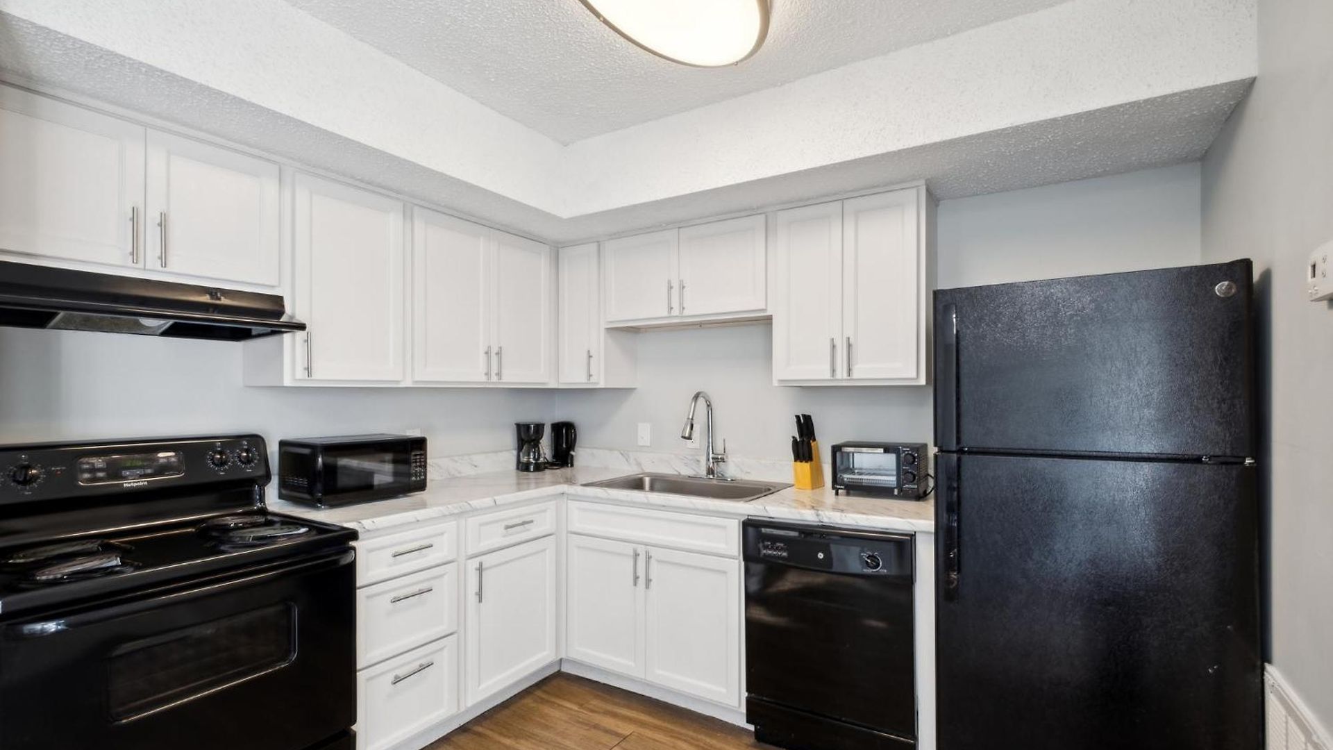 Brentwood U7 I Cozy & Comfy I 2bd I Free Parking